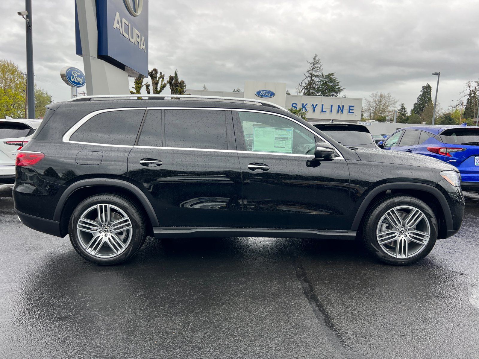 new 2025 Mercedes-Benz GLS car