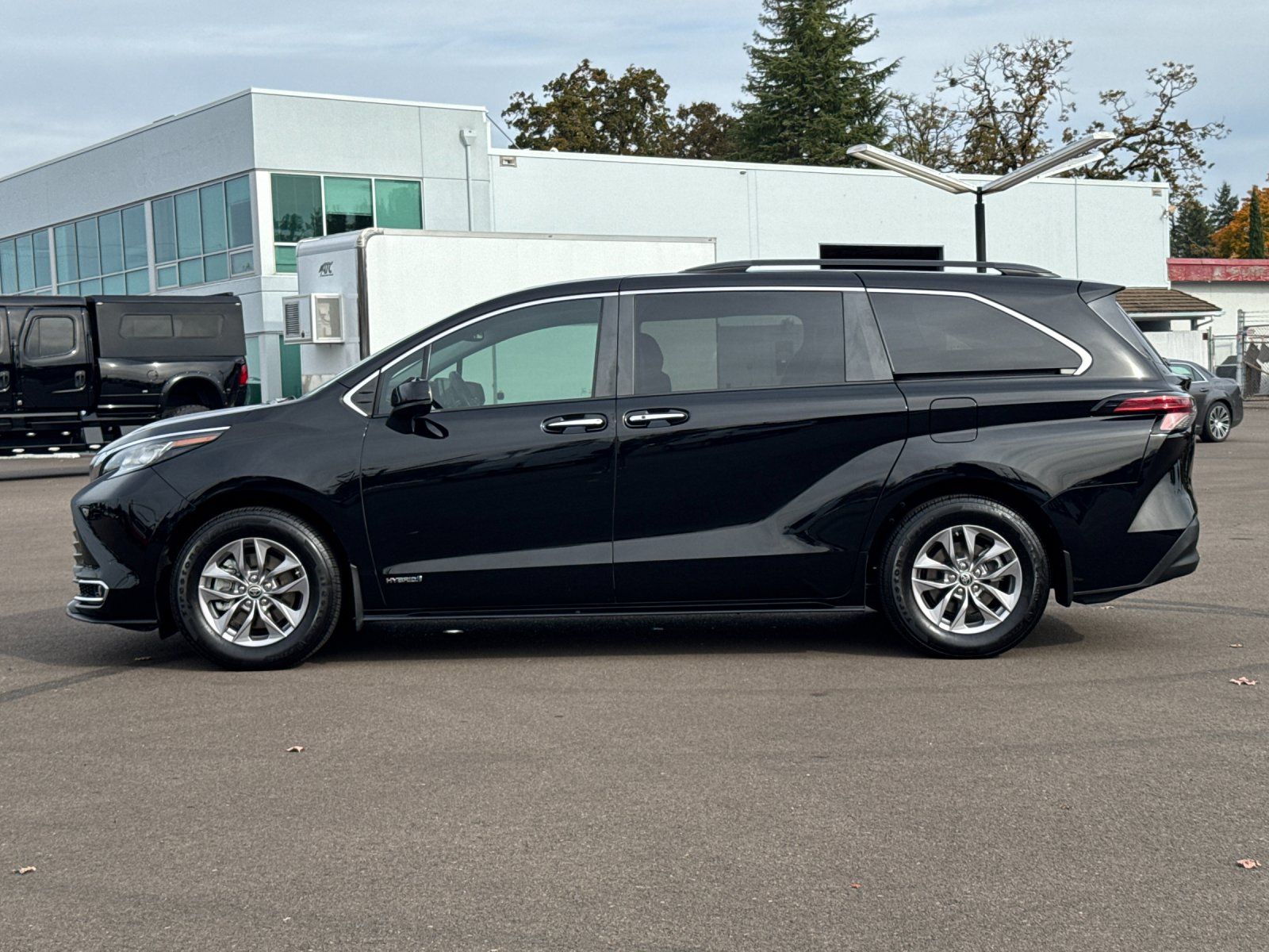 used 2021 Toyota Sienna car, priced at $38,998