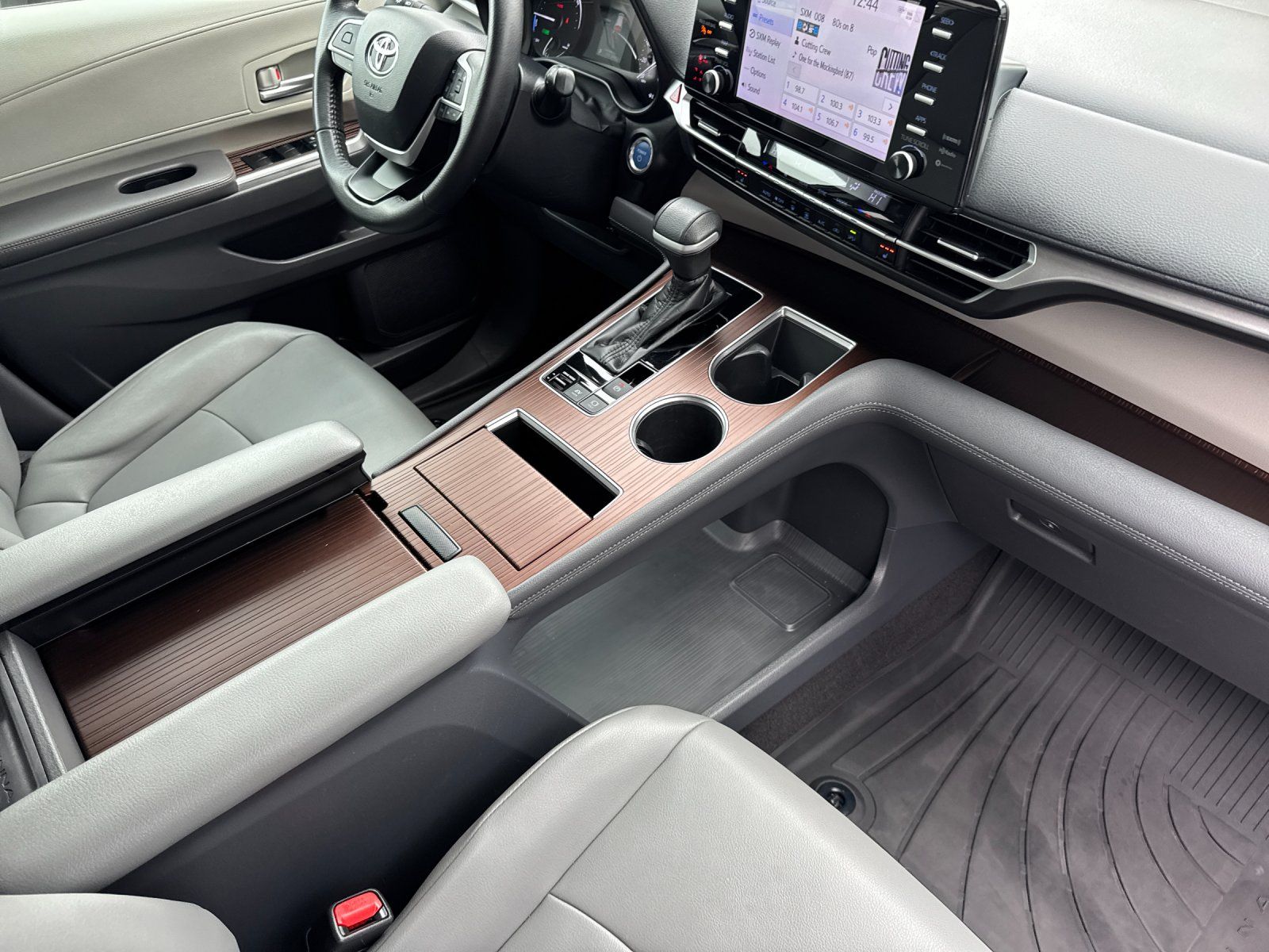 used 2021 Toyota Sienna car, priced at $38,998