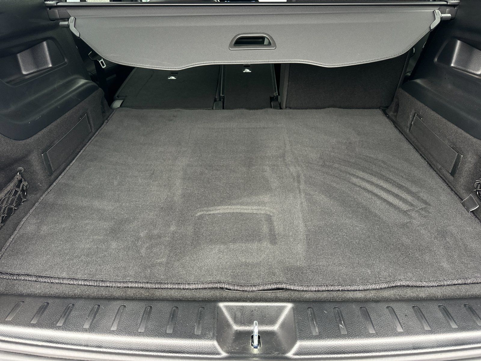 used 2025 Mercedes-Benz GLB car, priced at $41,998