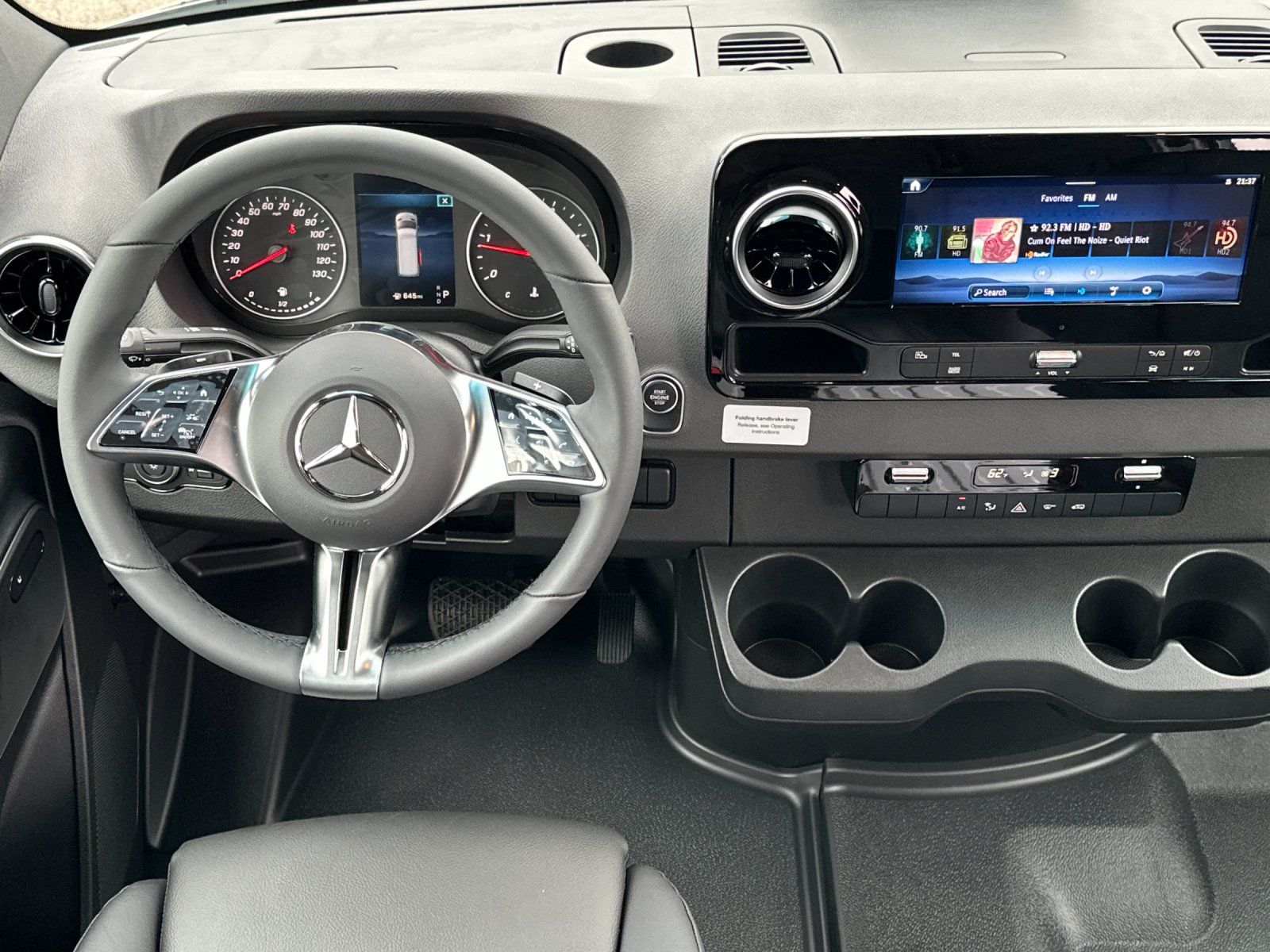 new 2025 Mercedes-Benz Sprinter 2500 car