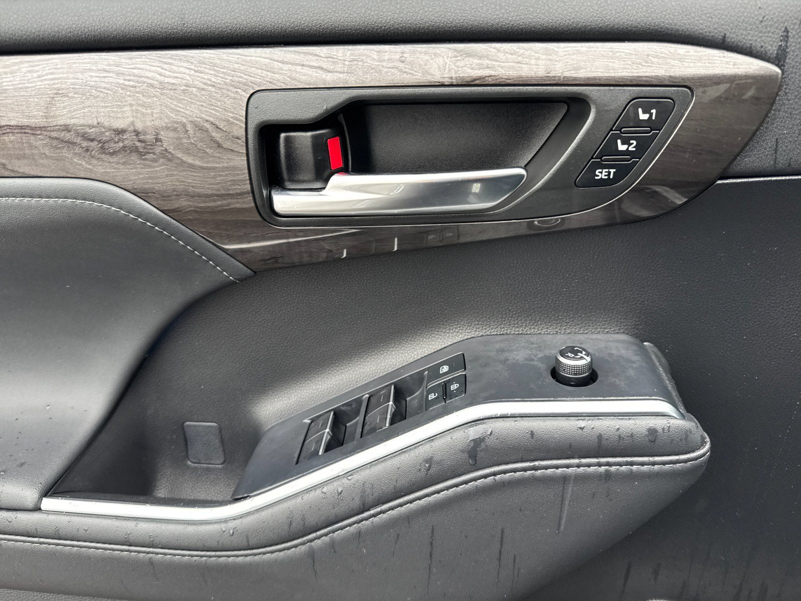 used 2022 Toyota Highlander car, priced at $36,998