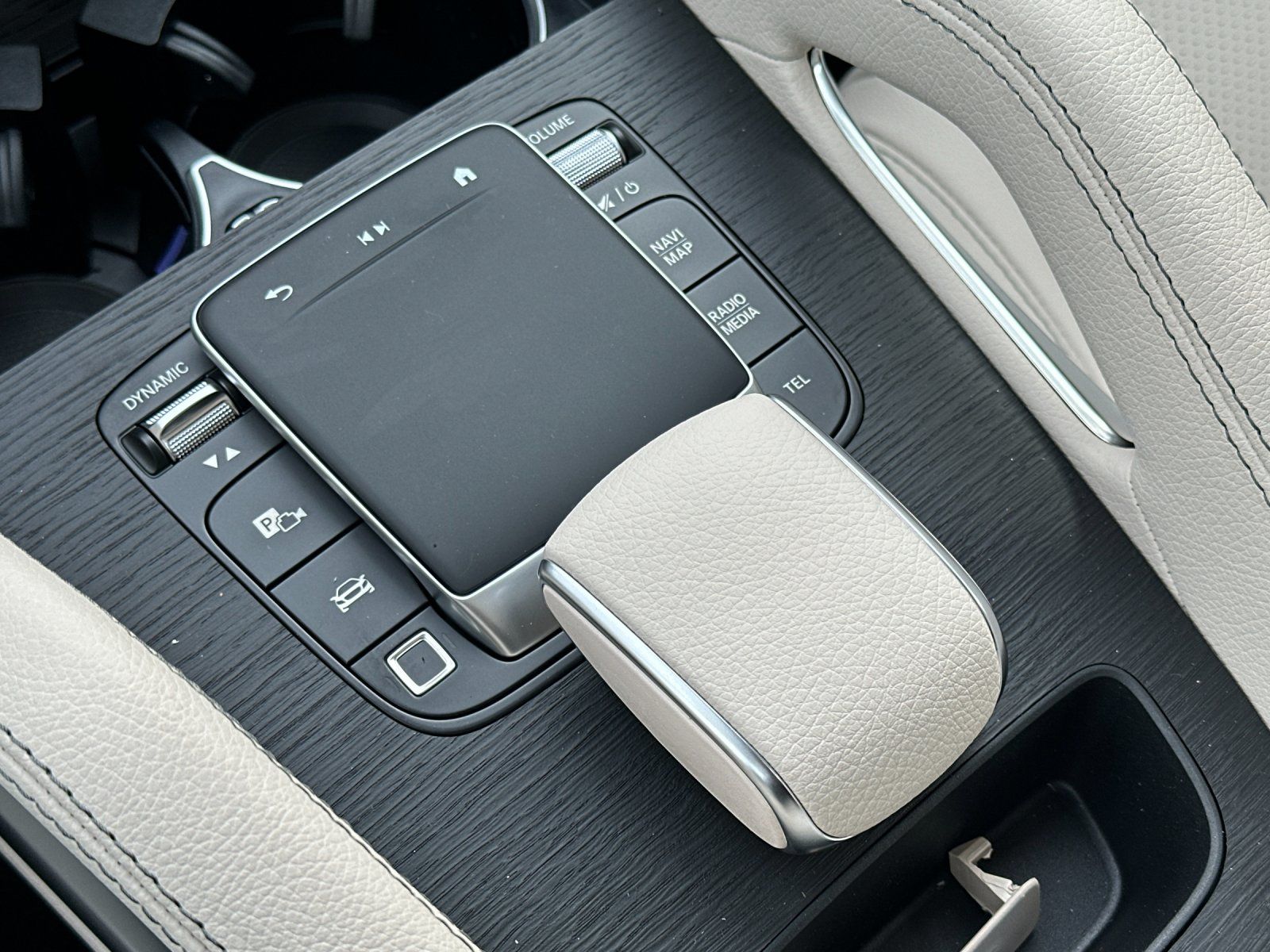 new 2026 Mercedes-Benz GLE car