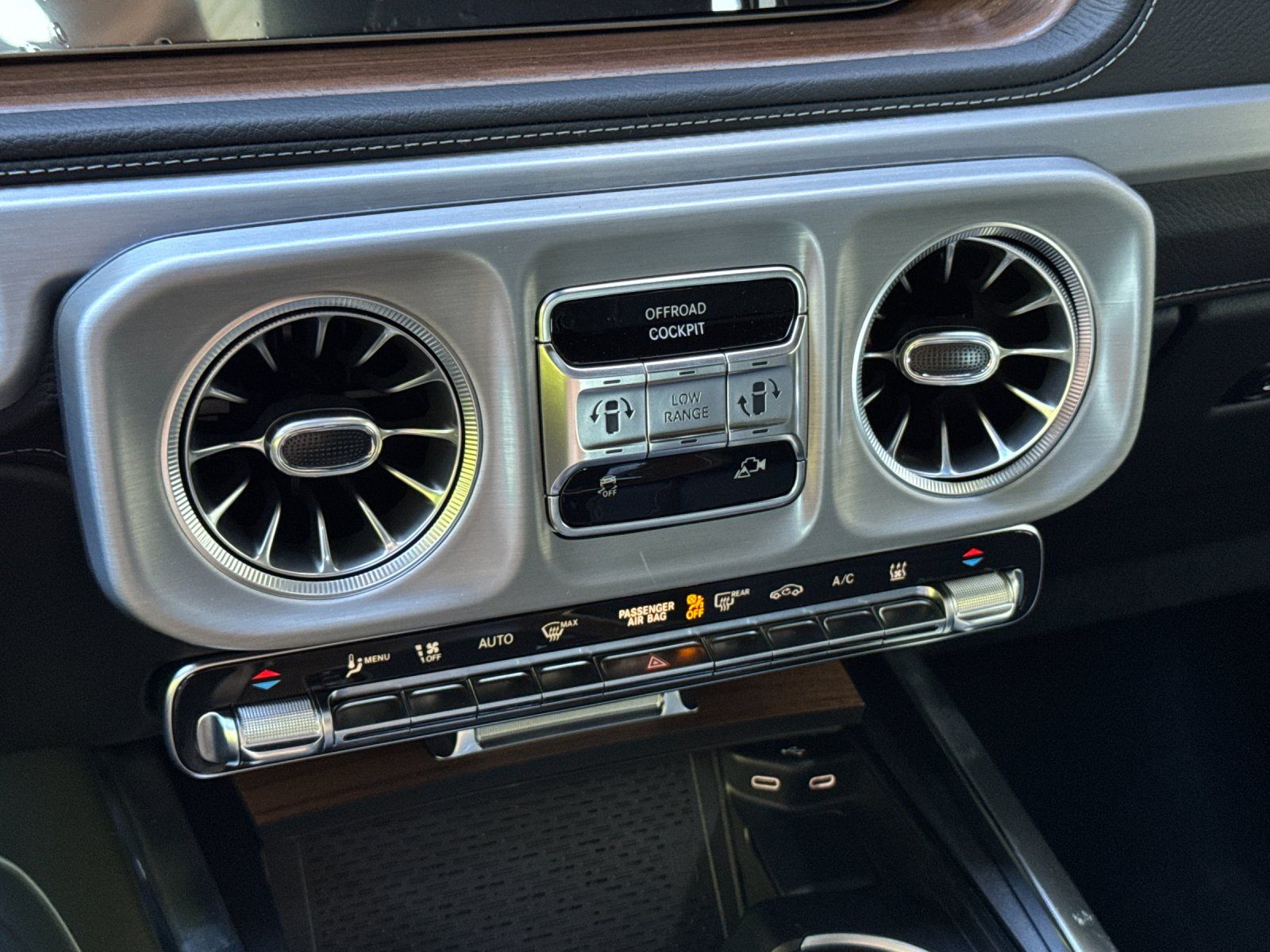 new 2025 Mercedes-Benz G-Class car