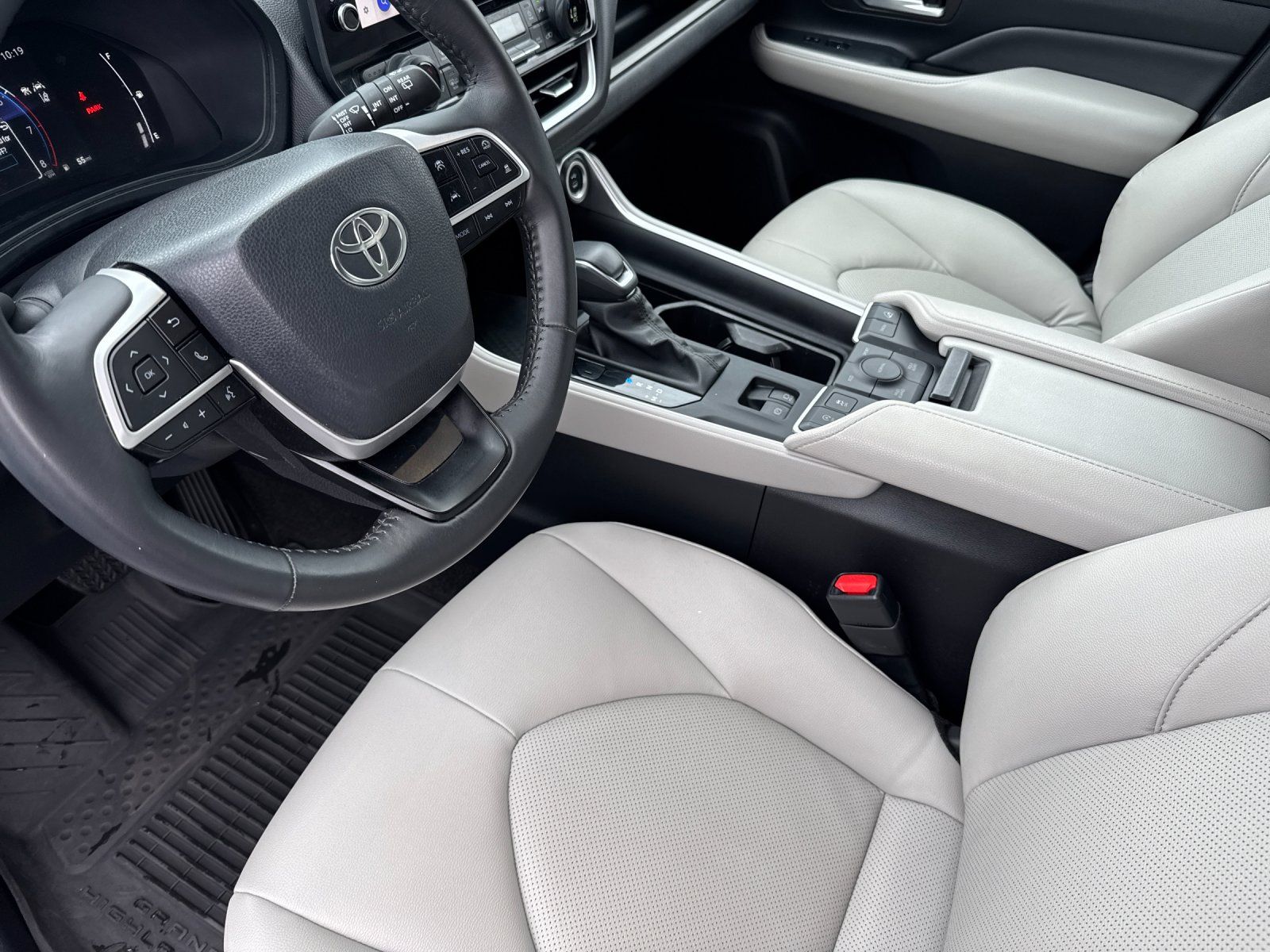 used 2024 Toyota Grand Highlander car, priced at $45,498