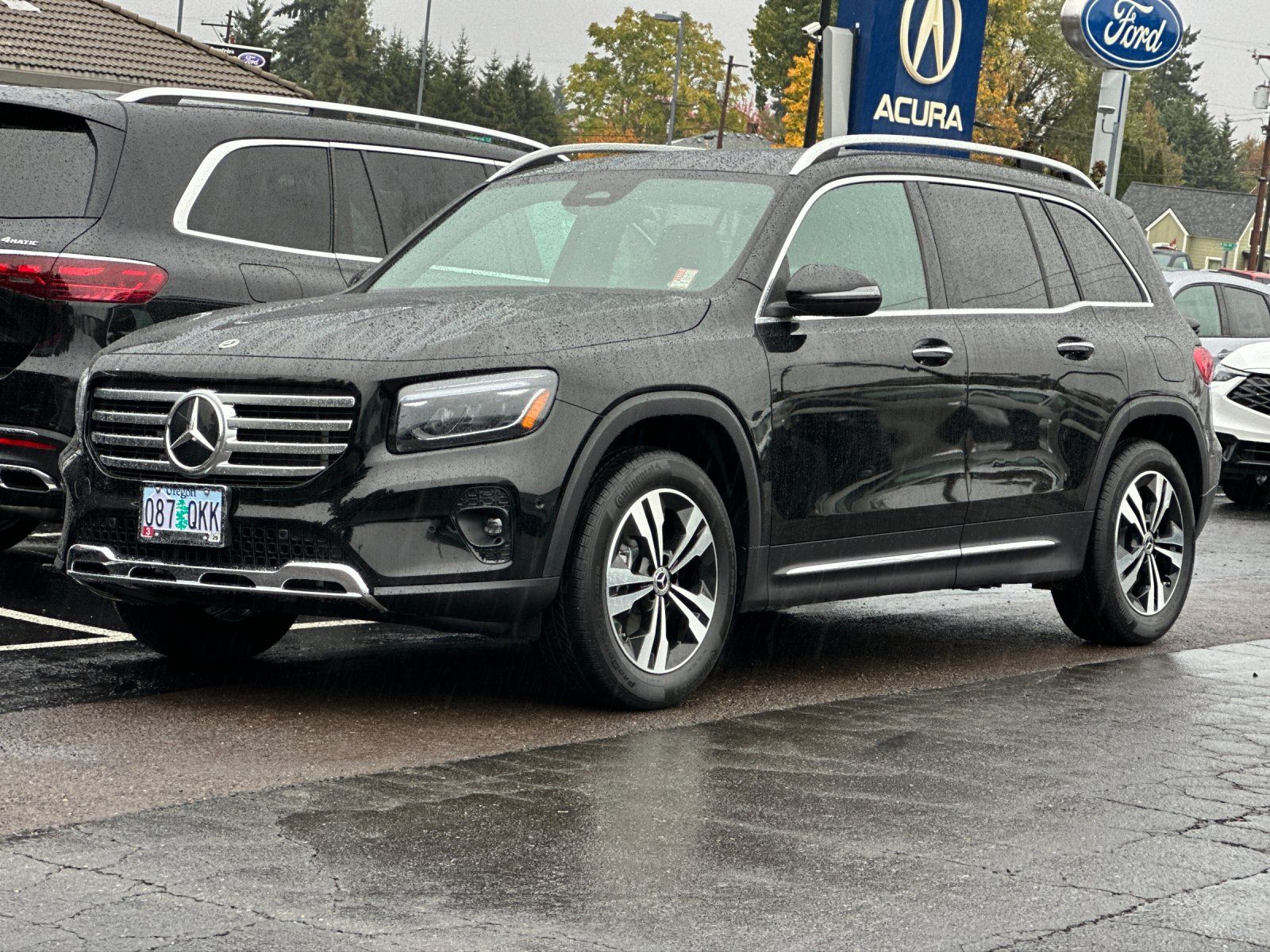 used 2025 Mercedes-Benz GLB car, priced at $41,998