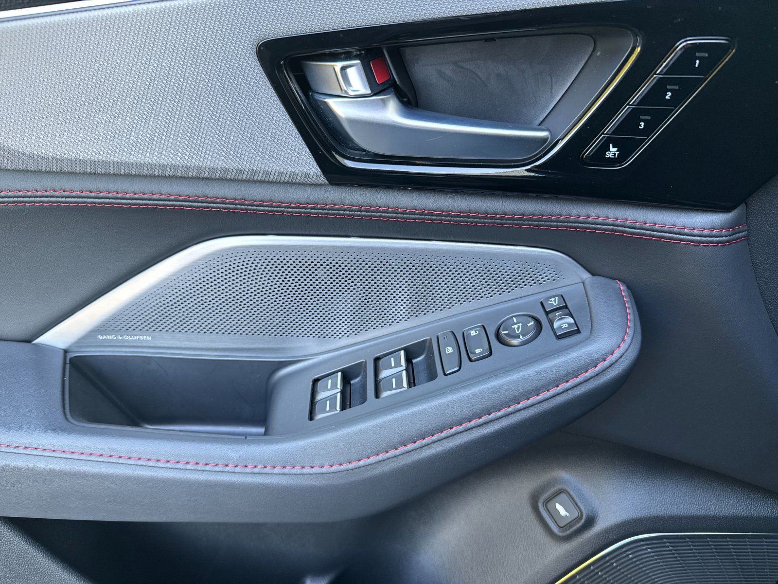 used 2025 Acura MDX car, priced at $55,498