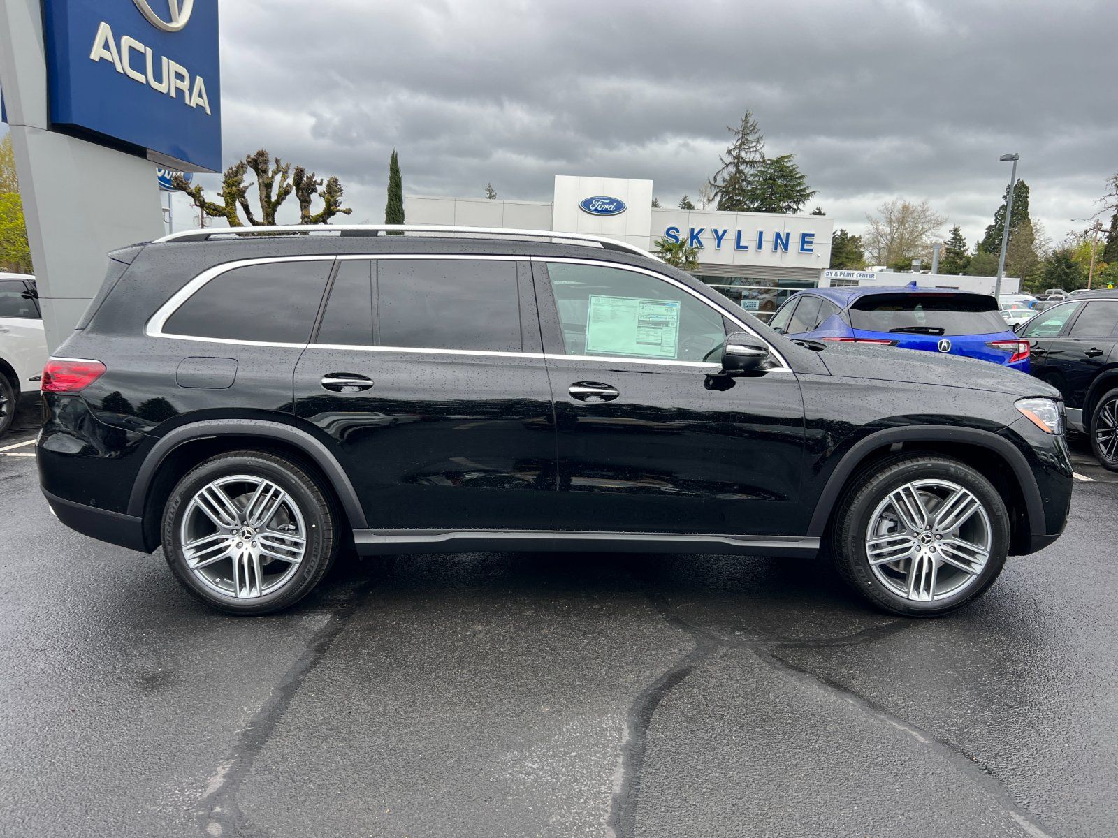 new 2025 Mercedes-Benz GLS car