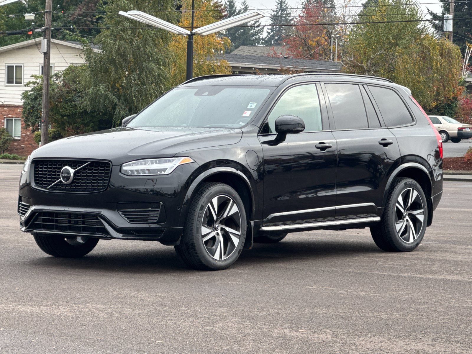 used 2022 Volvo XC90 Recharge Plug-In Hybrid car, priced at $45,998