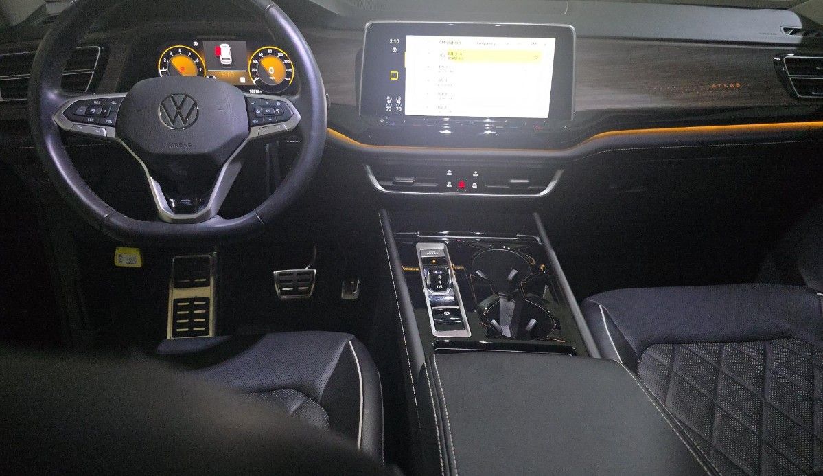 used 2024 Volkswagen Atlas car, priced at $40,998