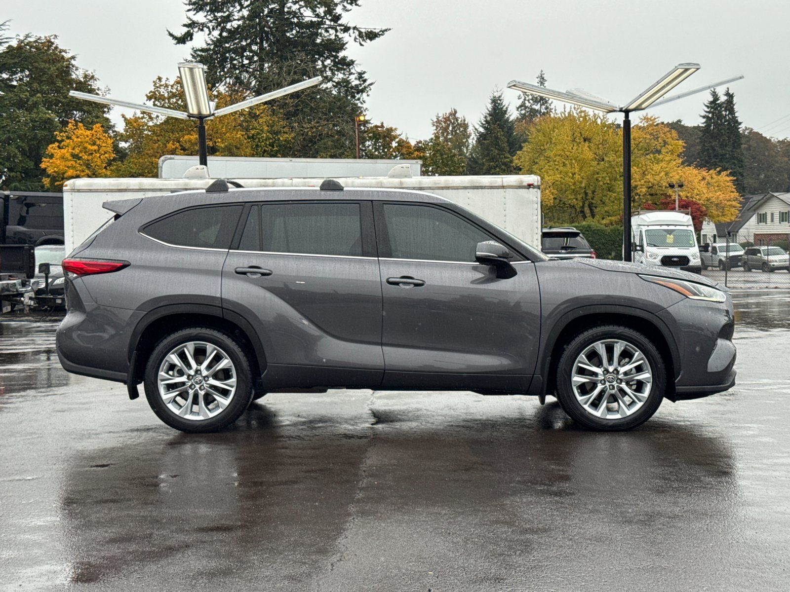 used 2022 Toyota Highlander car, priced at $36,998