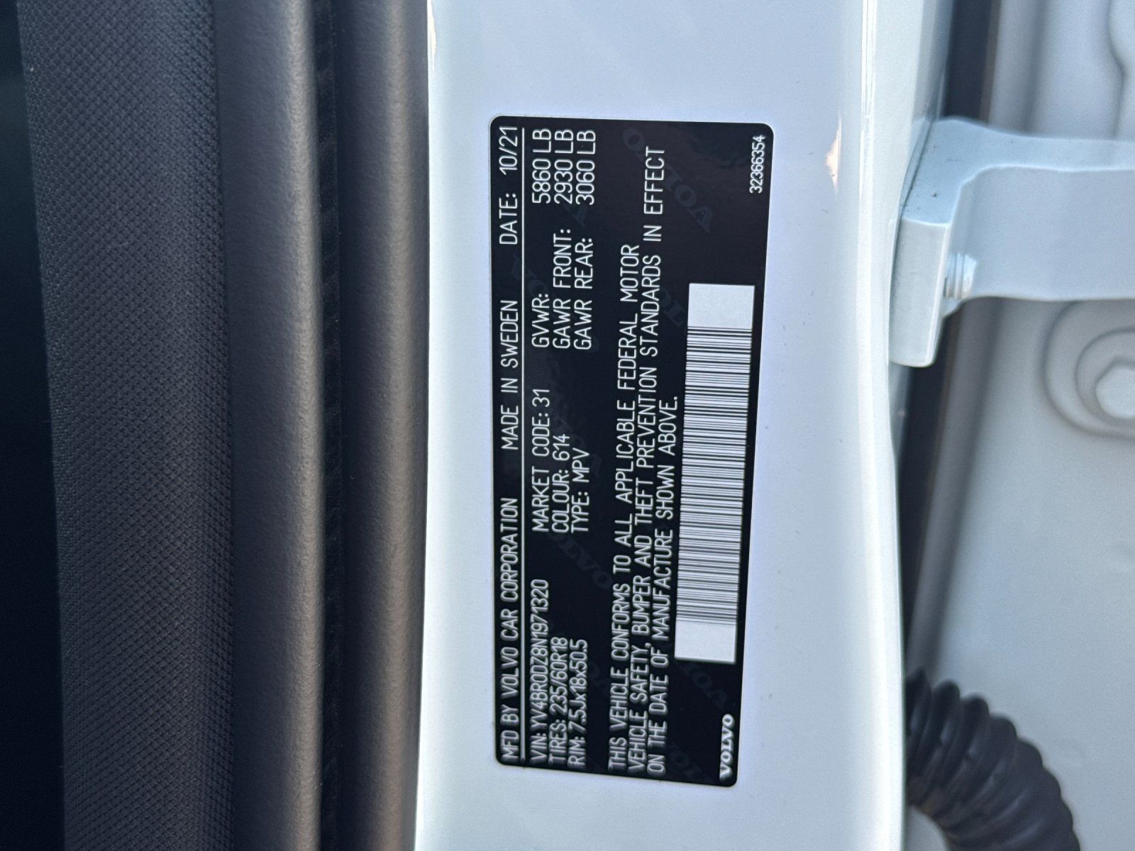 used 2022 Volvo XC60 Recharge Plug-In Hybrid car, priced at $33,498