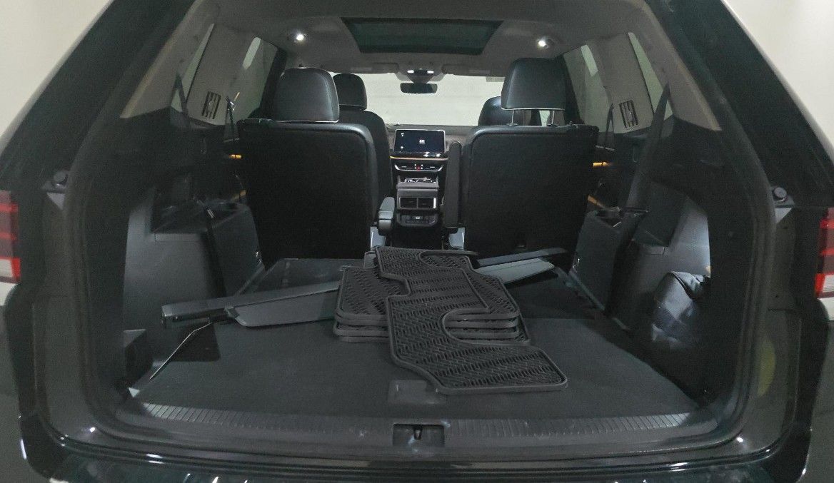 used 2024 Volkswagen Atlas car, priced at $40,998