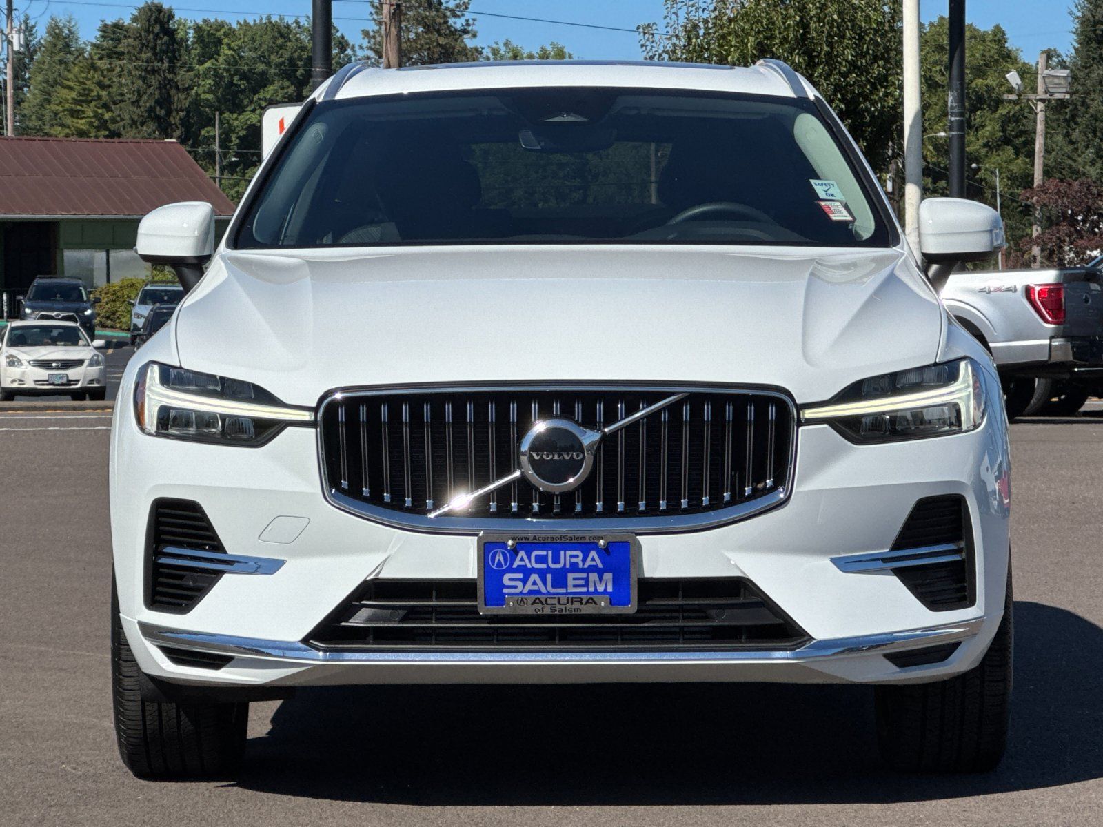 used 2022 Volvo XC60 Recharge Plug-In Hybrid car, priced at $33,498