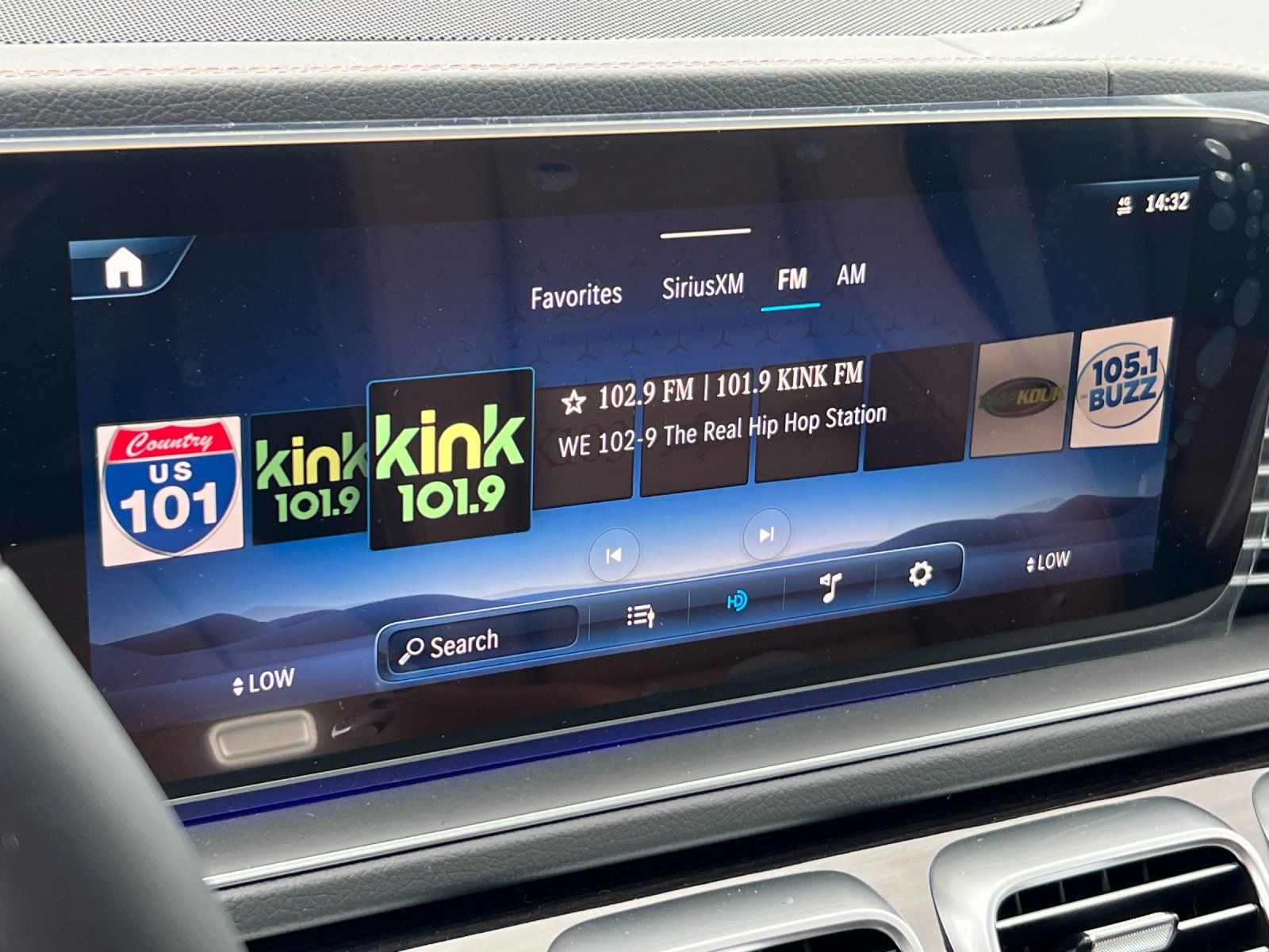 new 2025 Mercedes-Benz GLS car