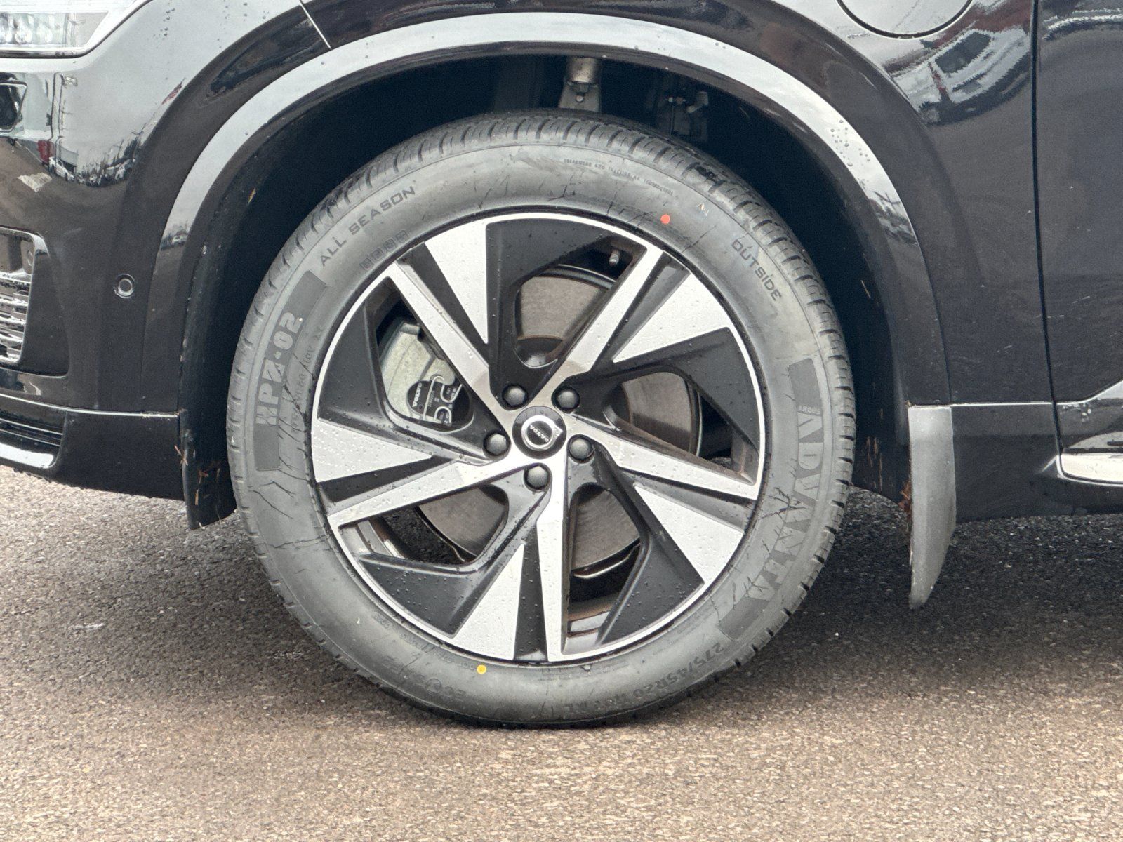 used 2022 Volvo XC90 Recharge Plug-In Hybrid car, priced at $45,998