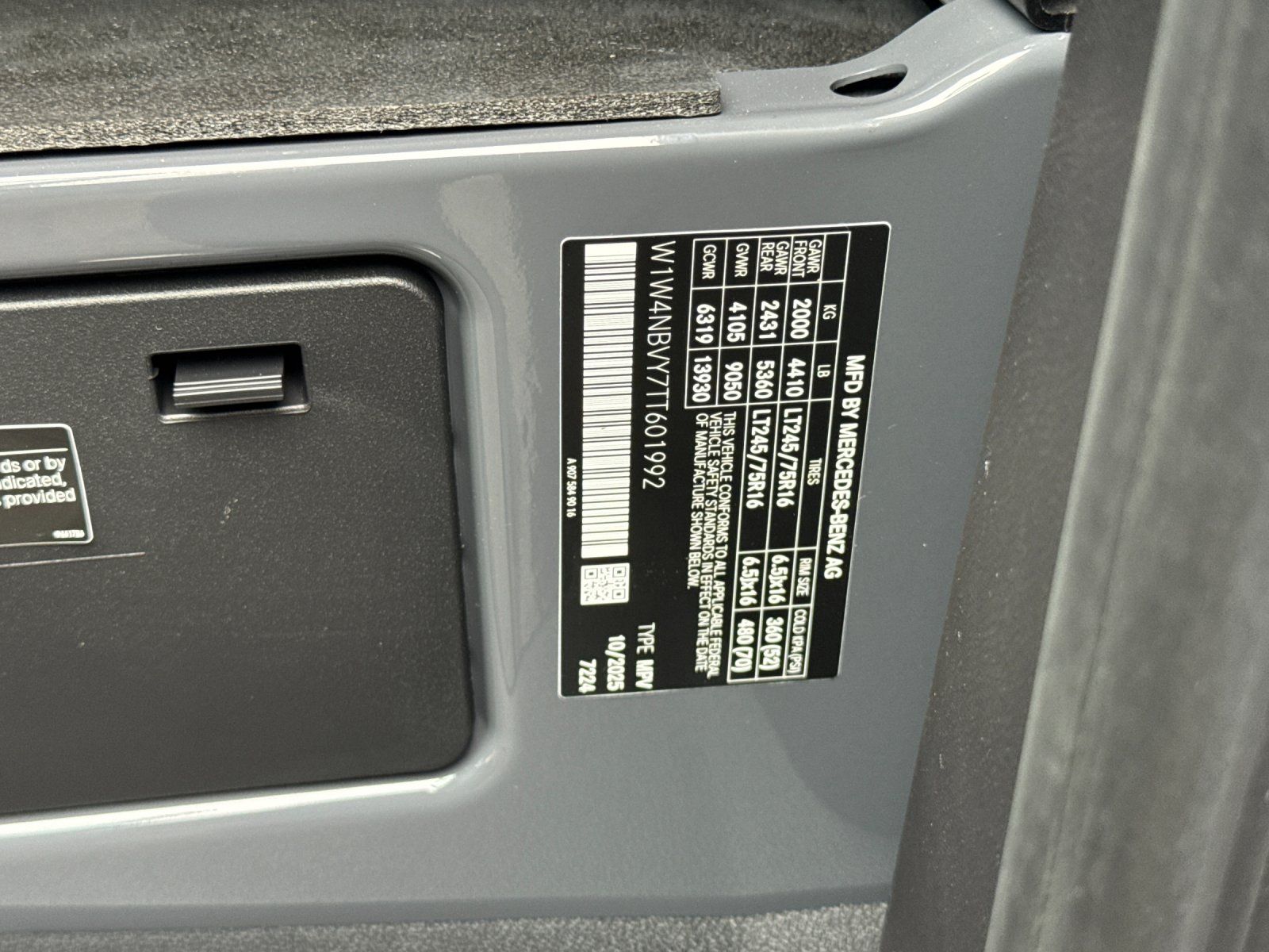 new 2026 Mercedes-Benz Sprinter 2500 car