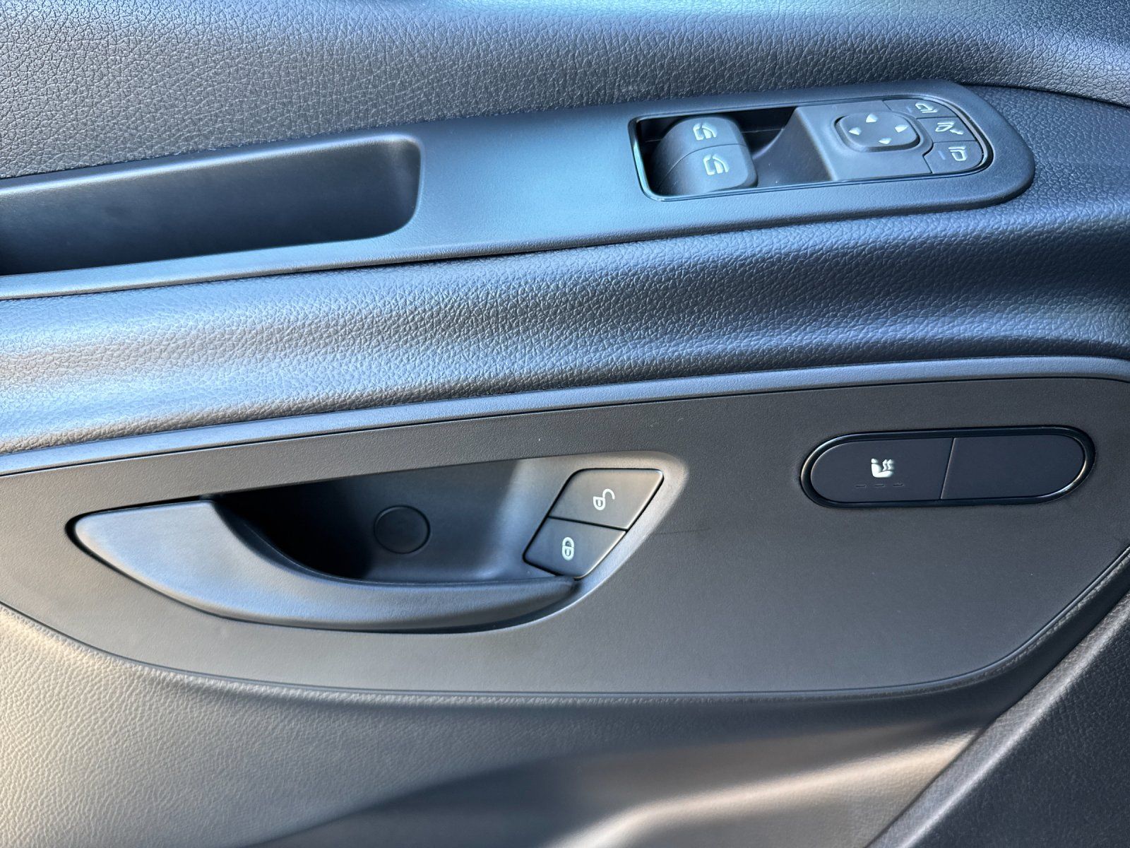 new 2025 Mercedes-Benz Sprinter 2500 car