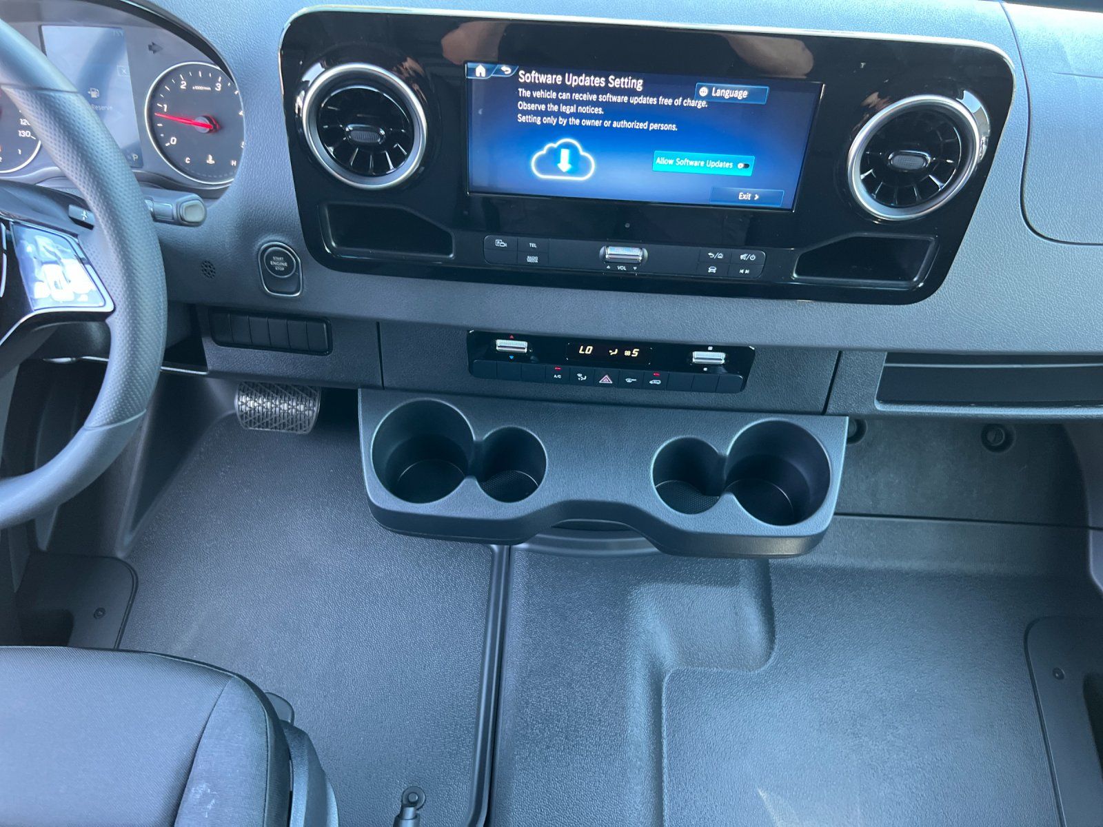 new 2025 Mercedes-Benz Sprinter 2500 car