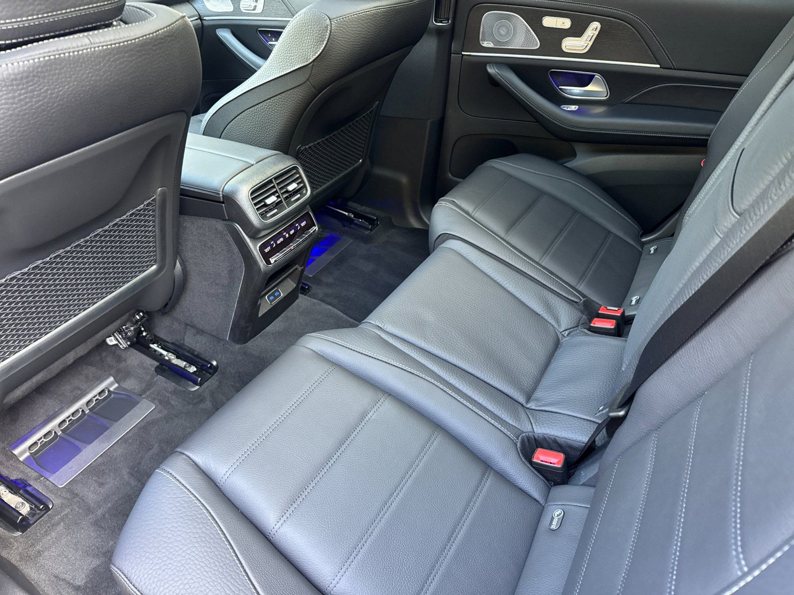 new 2026 Mercedes-Benz GLS car