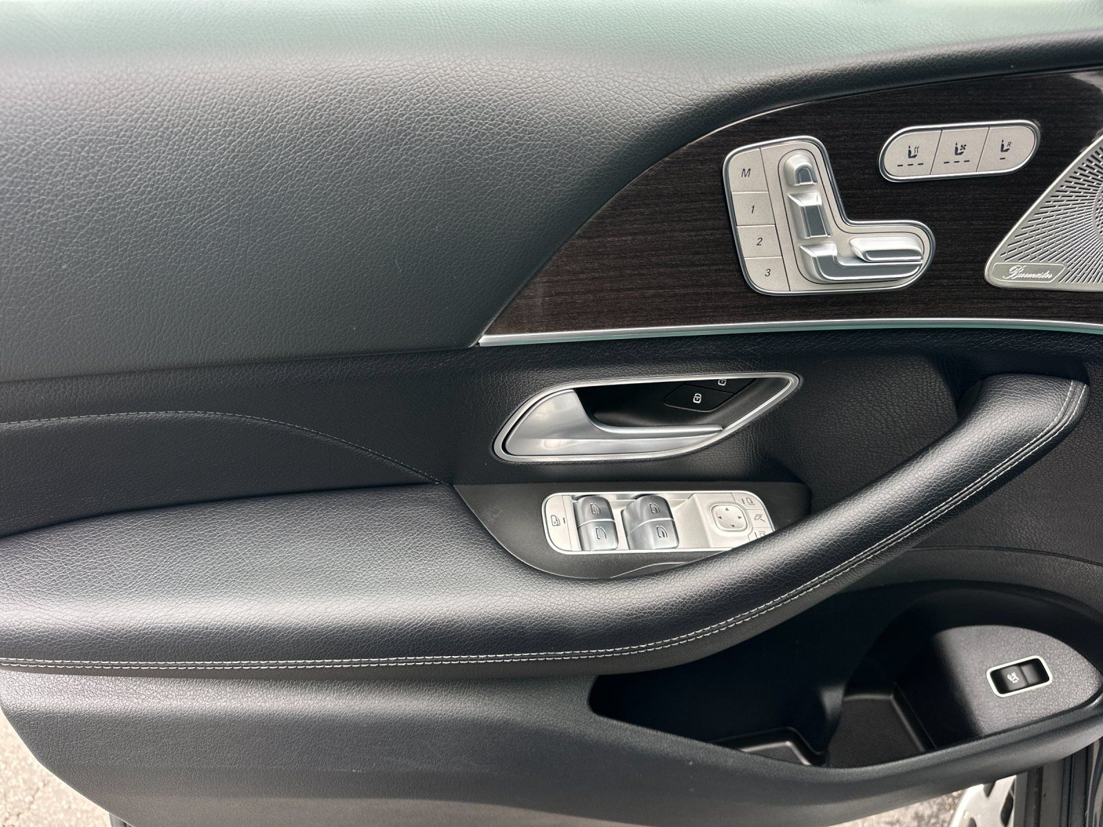 used 2022 Mercedes-Benz GLS car, priced at $59,988