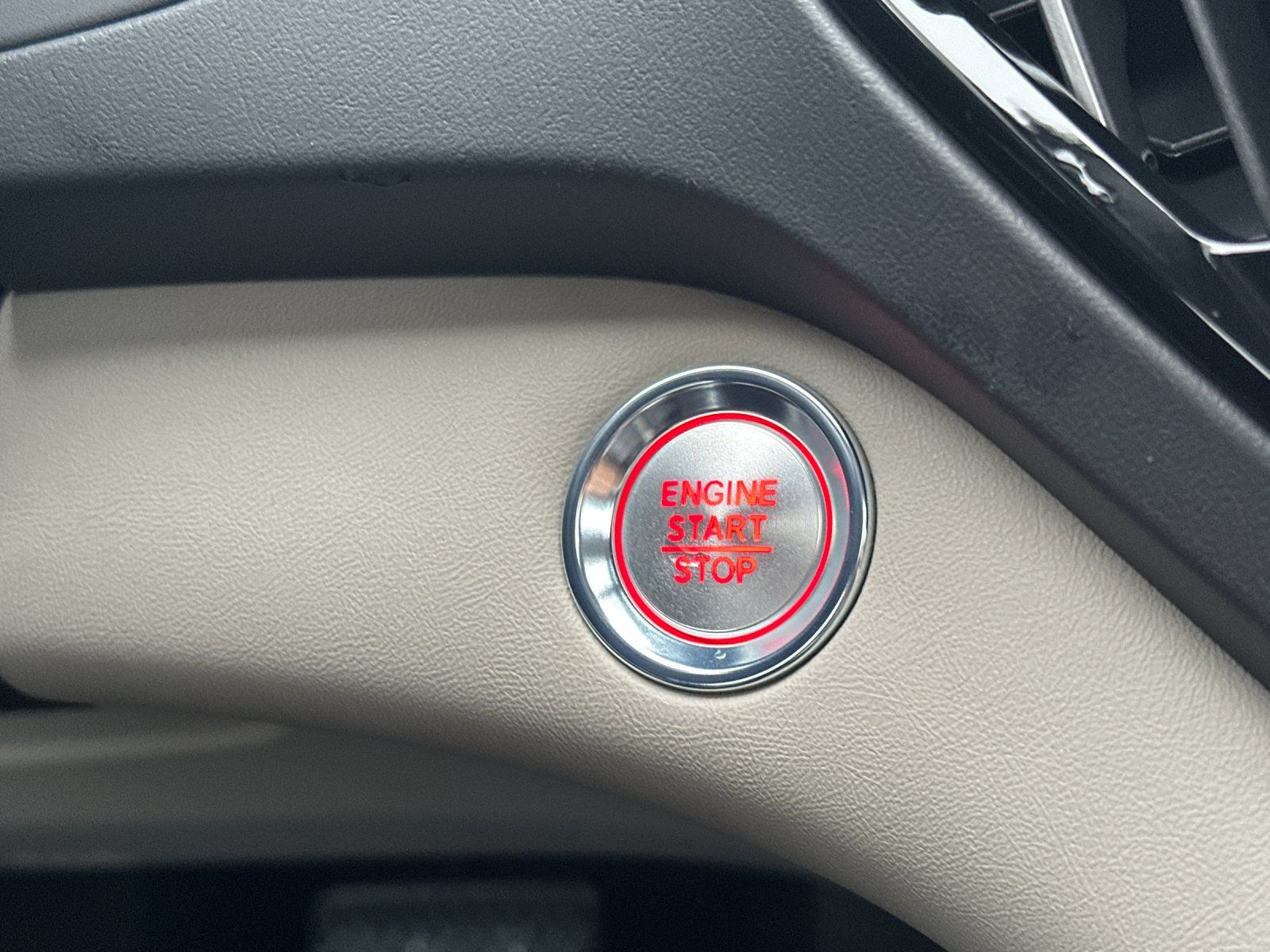 used 2025 Acura RDX car, priced at $44,498