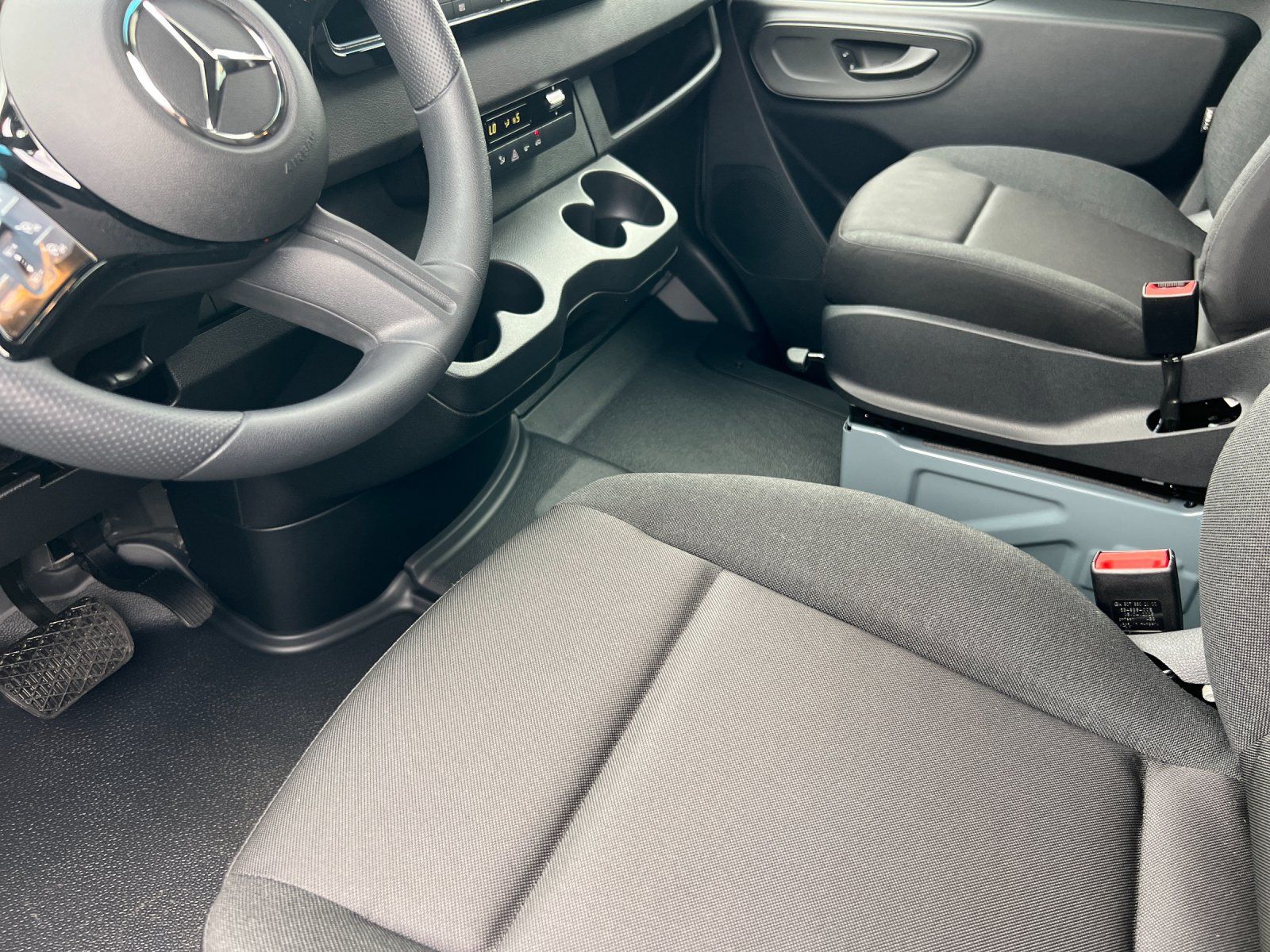 new 2025 Mercedes-Benz Sprinter 2500 car