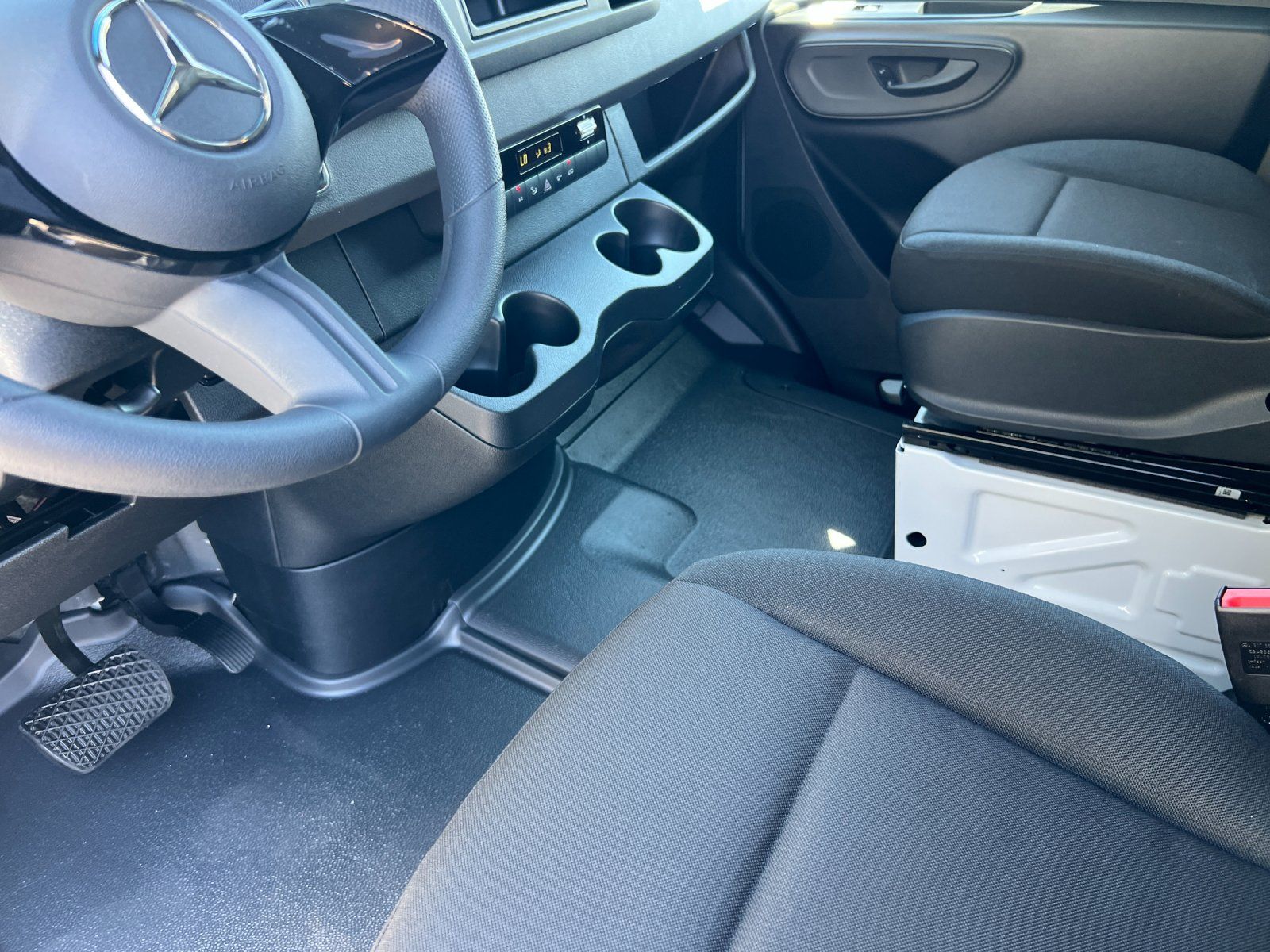 new 2025 Mercedes-Benz Sprinter 2500 car