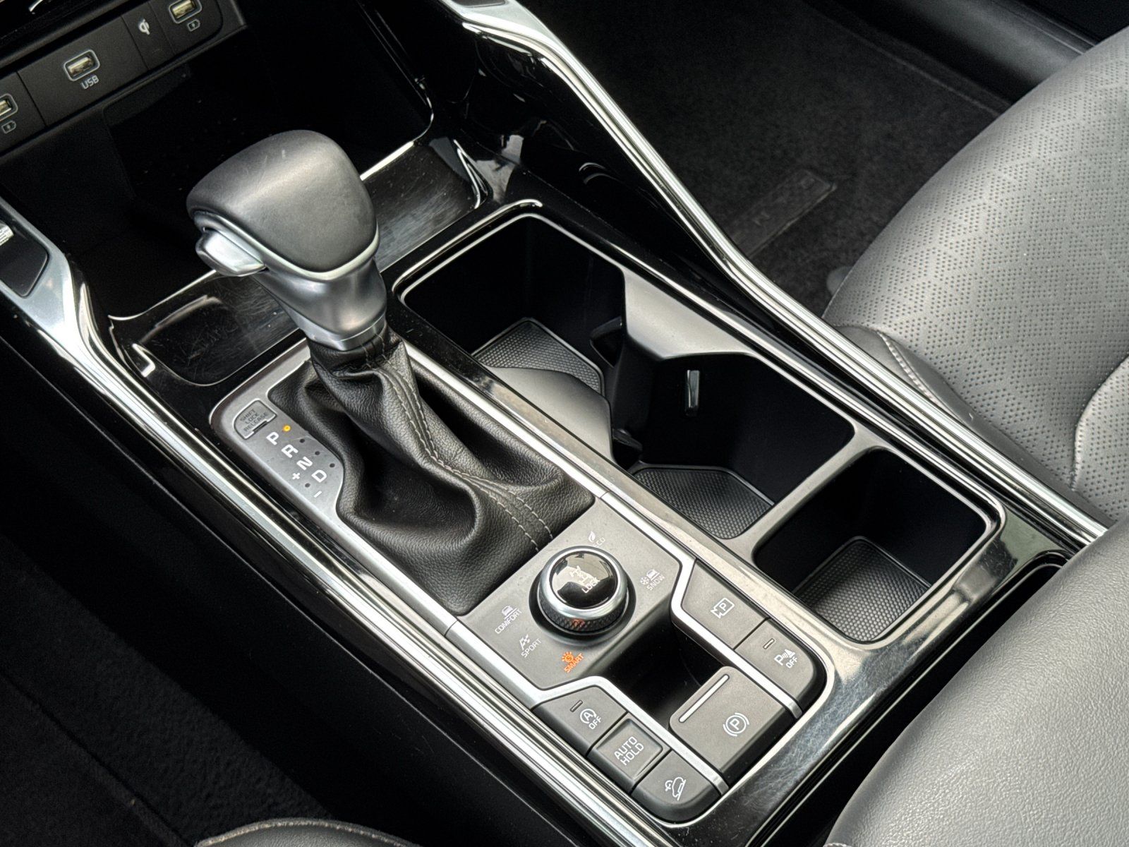 used 2022 Kia Sorento car, priced at $29,998