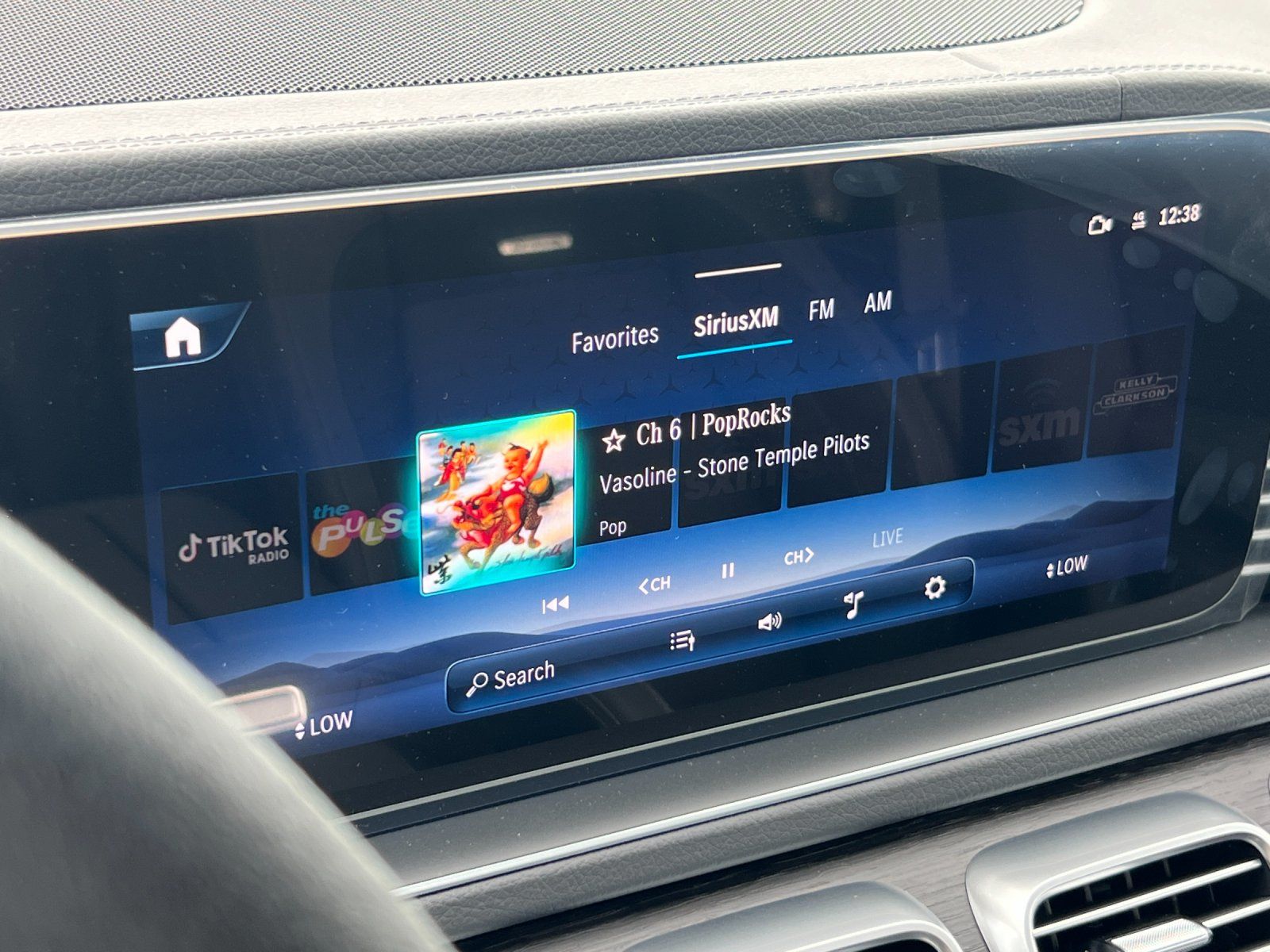 new 2025 Mercedes-Benz GLE car