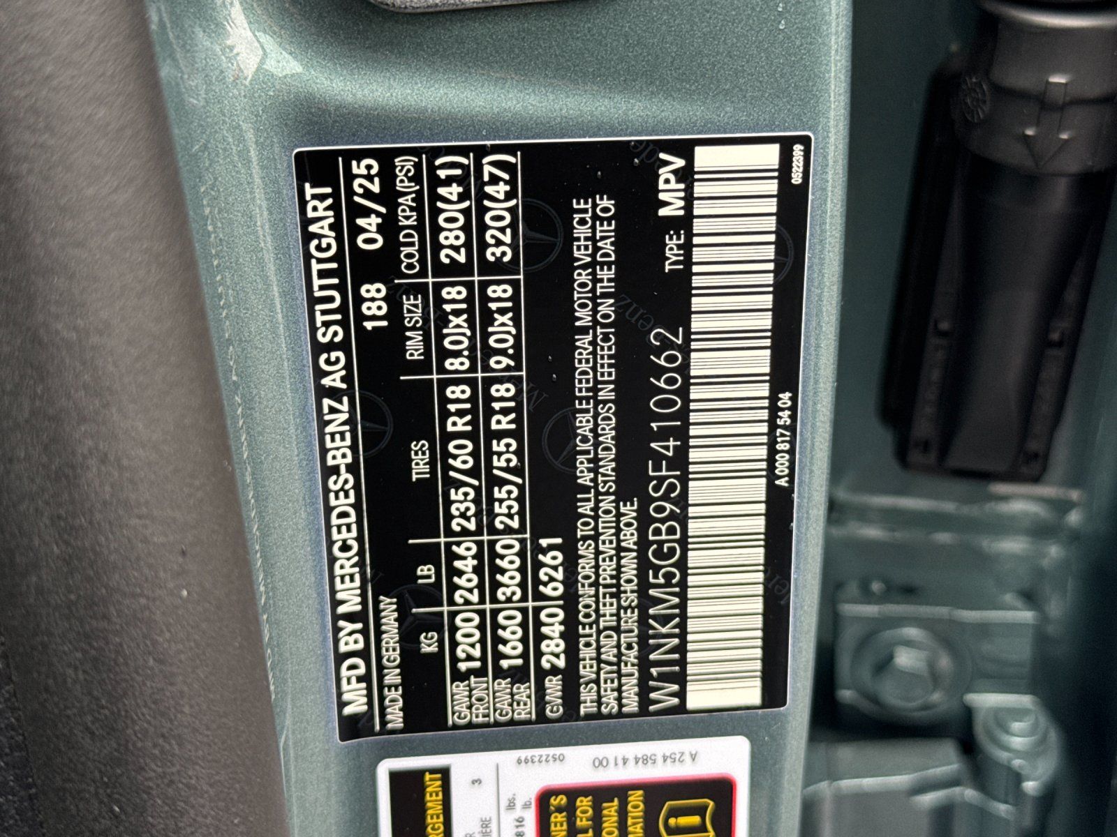 new 2025 Mercedes-Benz GLC car