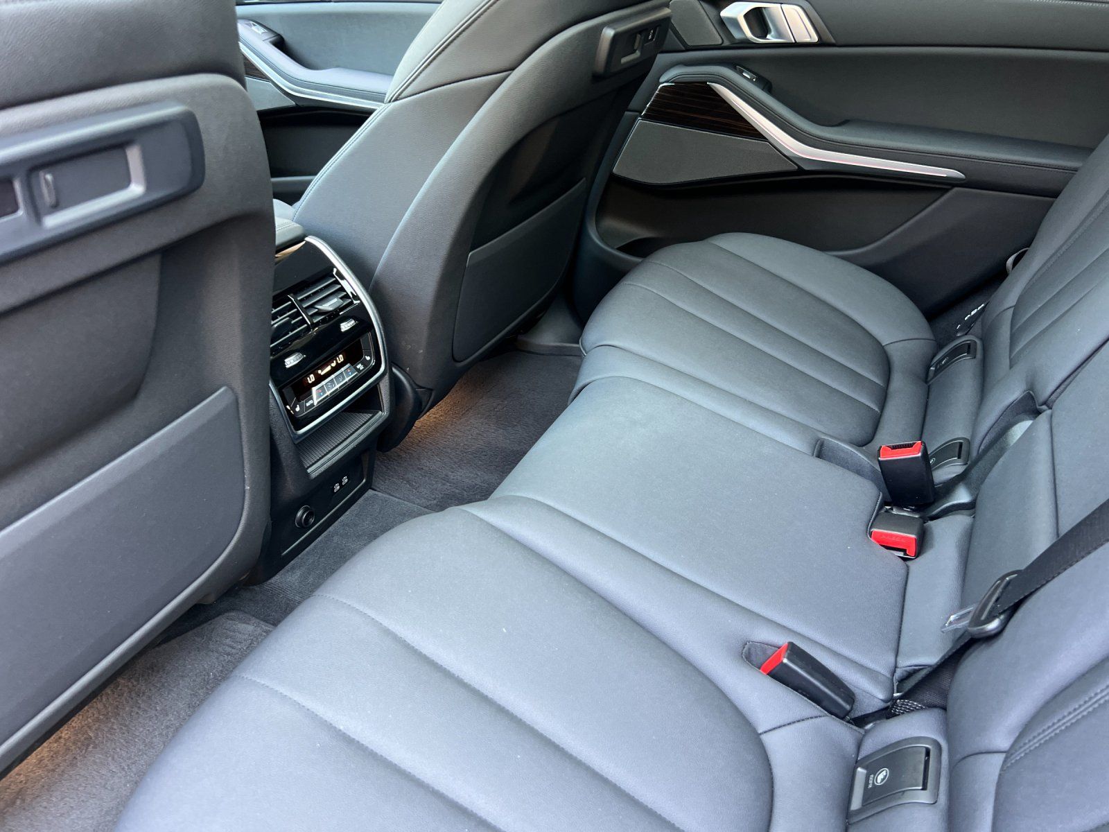 used 2020 BMW X7 car, priced at $27,898