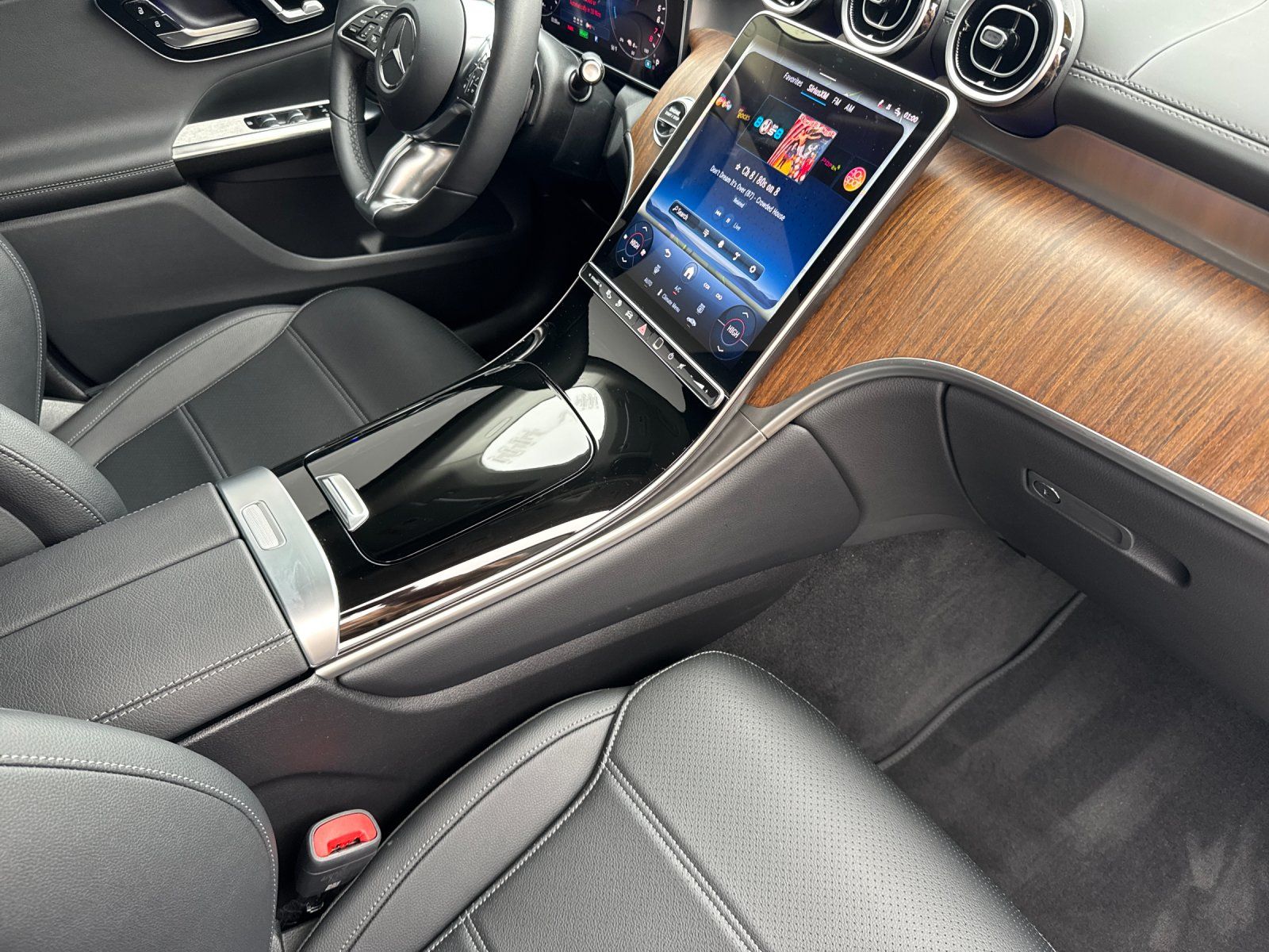 used 2025 Mercedes-Benz GLC car, priced at $51,998