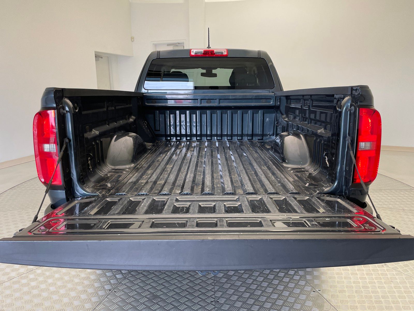 used 2018 Chevrolet Colorado car, priced at $18,492