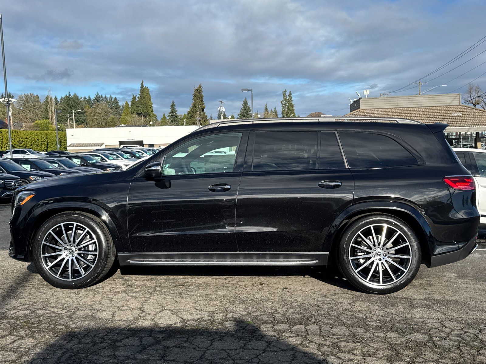 new 2026 Mercedes-Benz GLS car