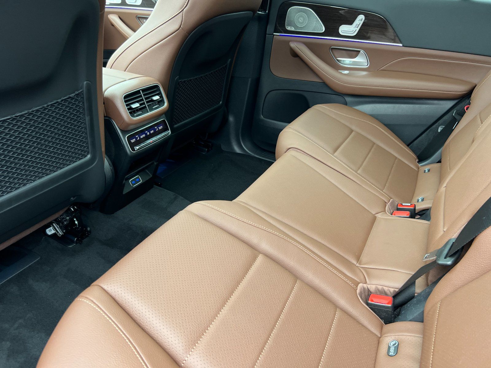 new 2025 Mercedes-Benz GLS car