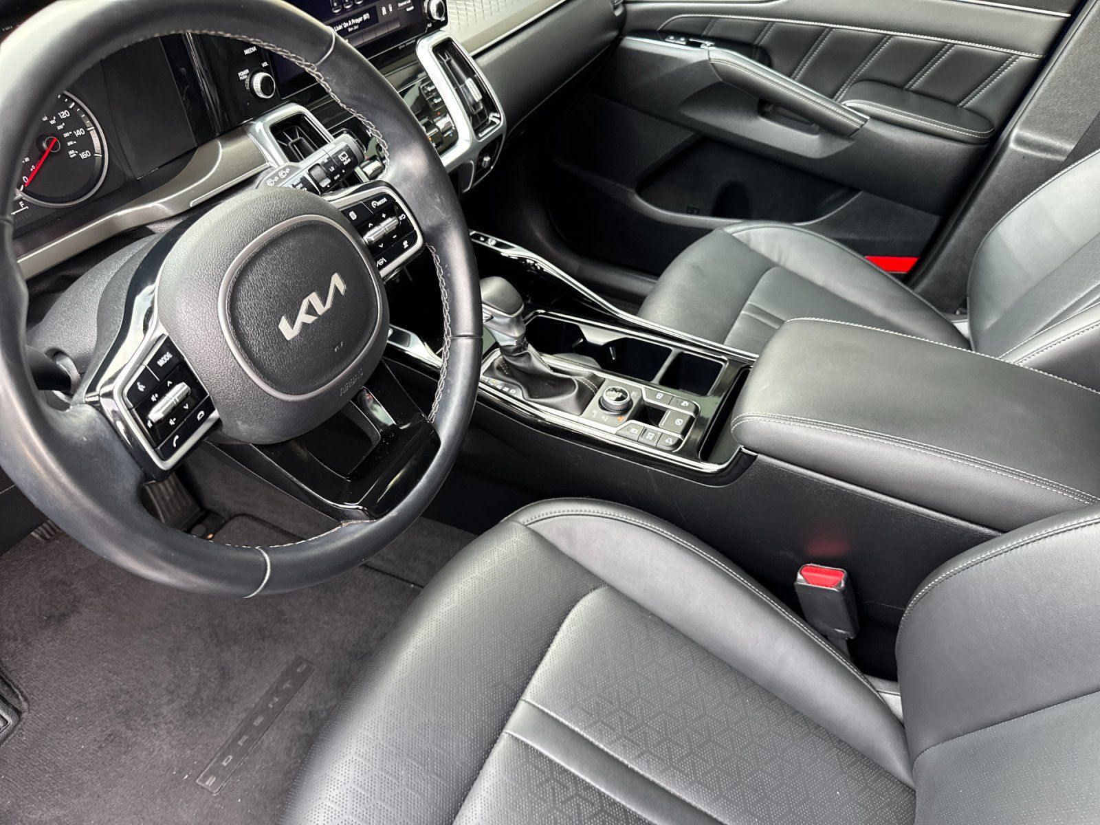 used 2022 Kia Sorento car, priced at $29,998