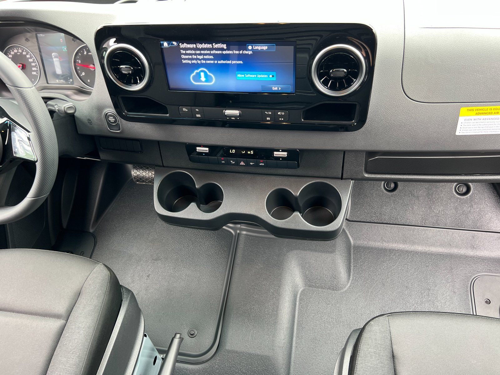 new 2025 Mercedes-Benz Sprinter 2500 car