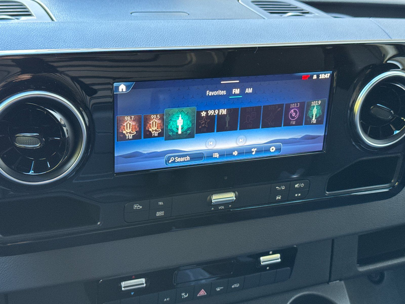 new 2025 Mercedes-Benz Sprinter 2500 car