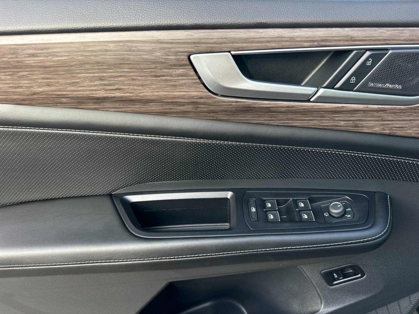 used 2024 Volkswagen Atlas car, priced at $40,998