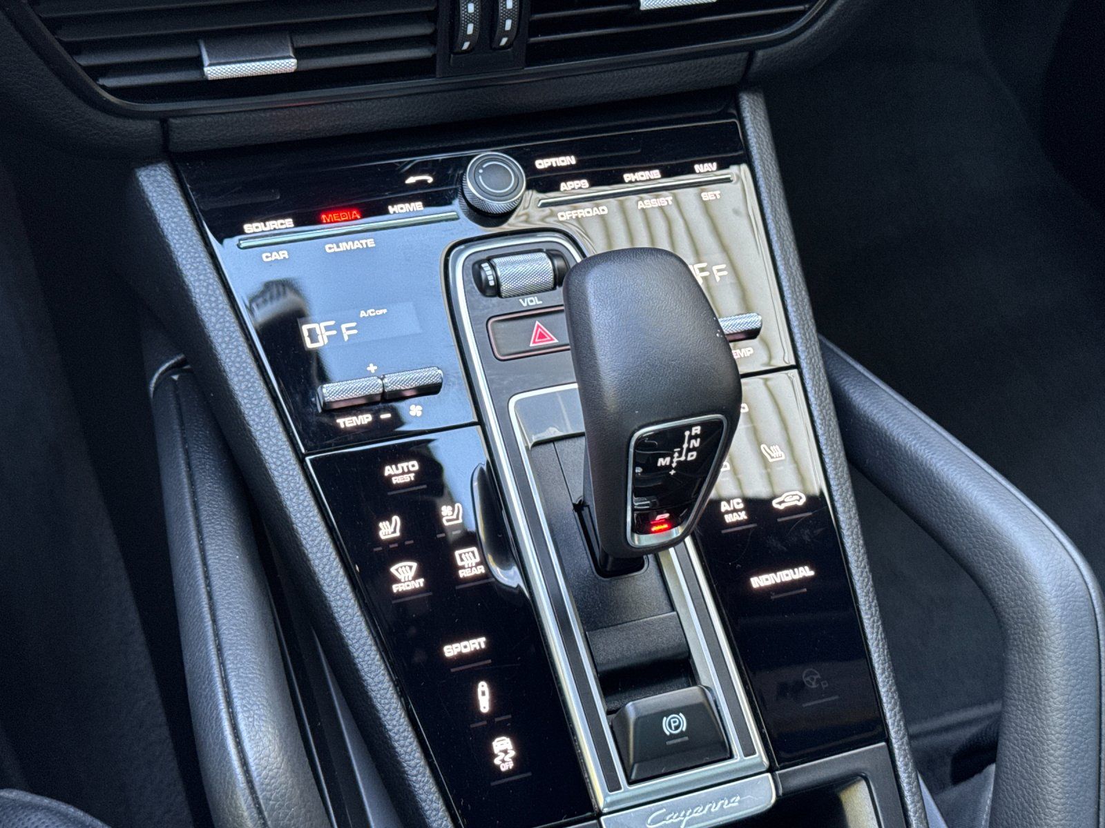 used 2021 Porsche Cayenne car, priced at $53,998