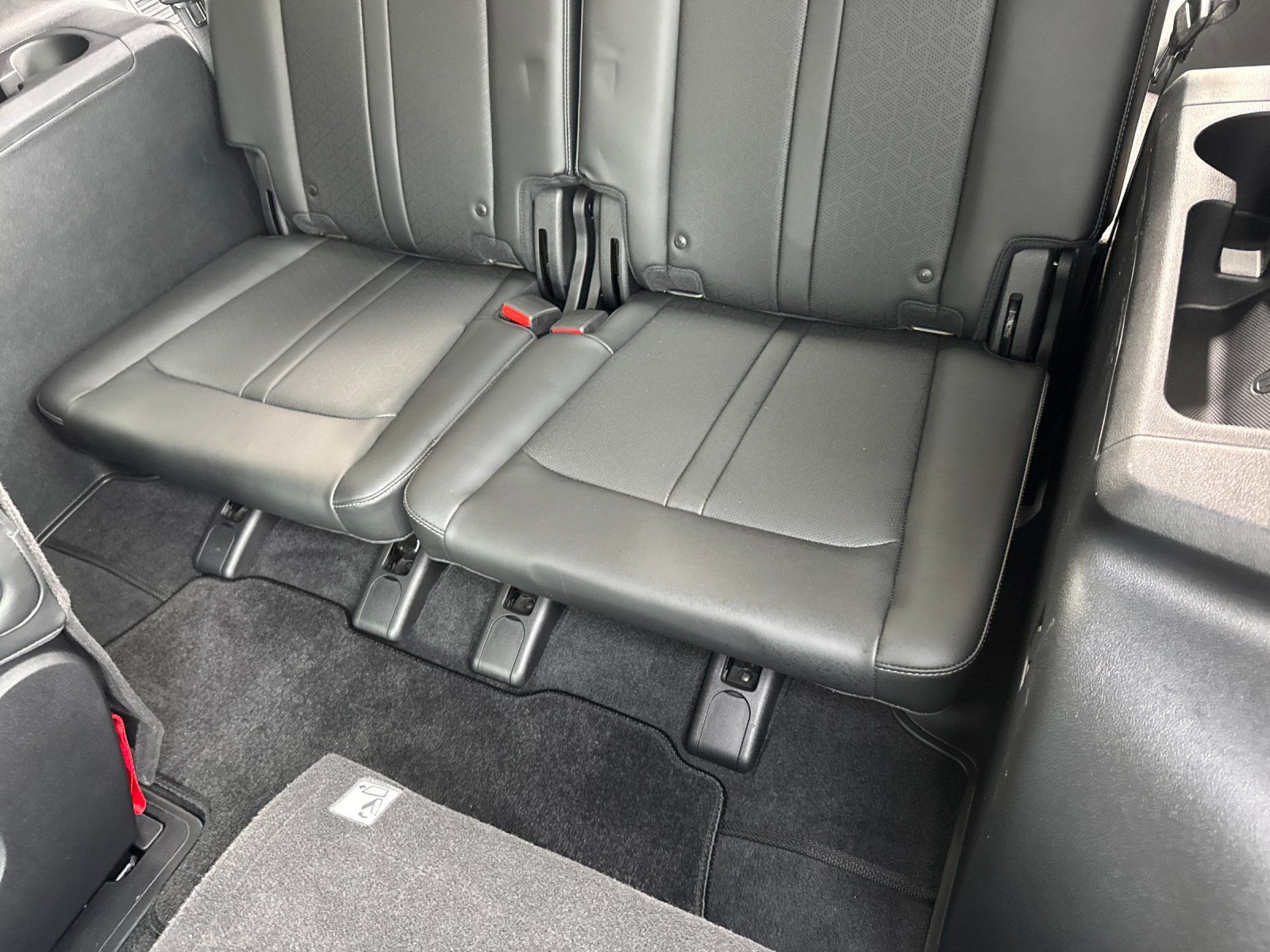 used 2022 Kia Sorento car, priced at $29,998