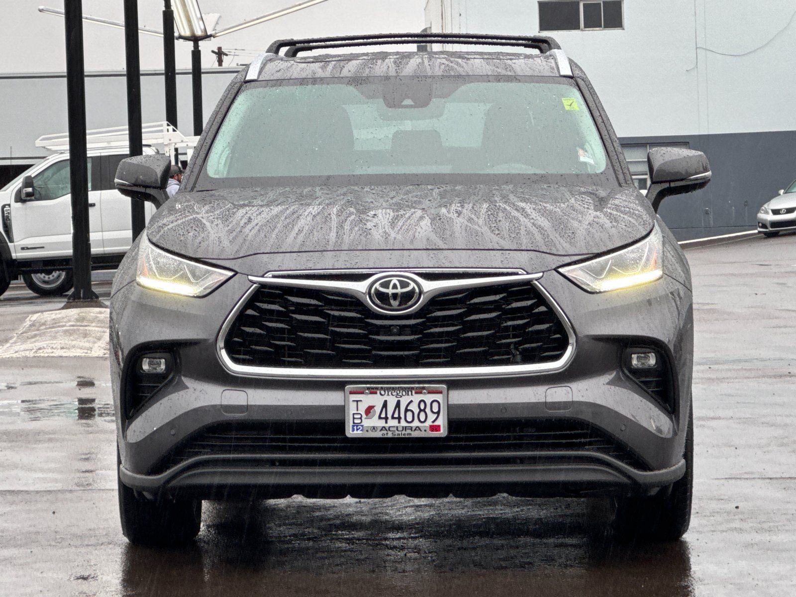 used 2022 Toyota Highlander car, priced at $36,998