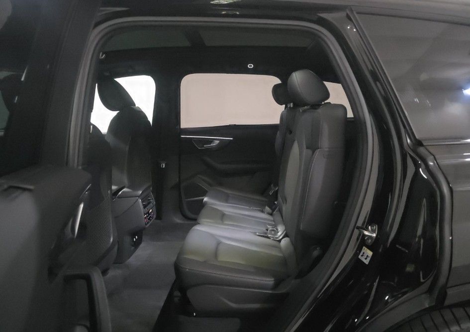 used 2025 Audi Q7 car, priced at $62,998