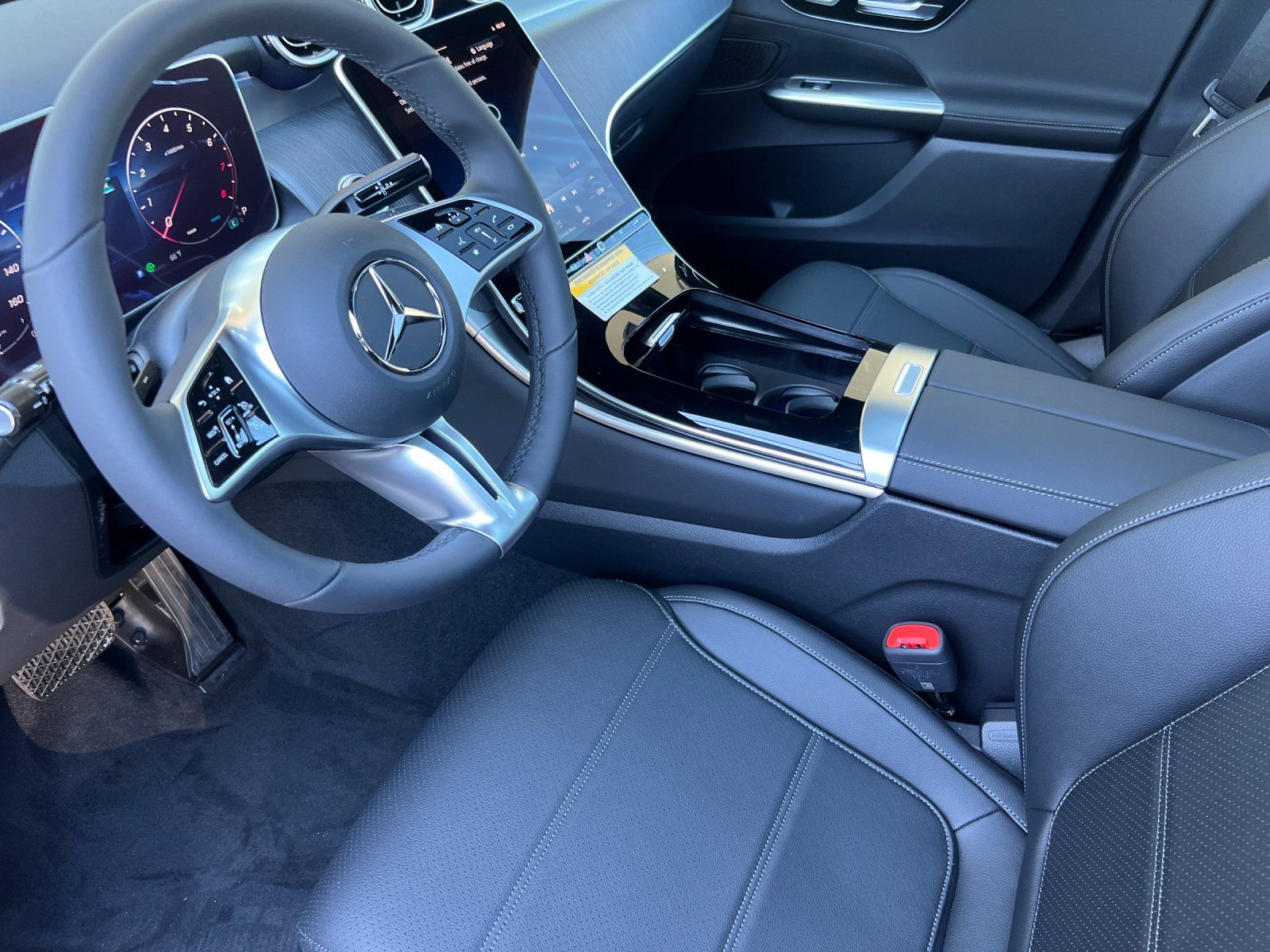 used 2025 Mercedes-Benz GLC car