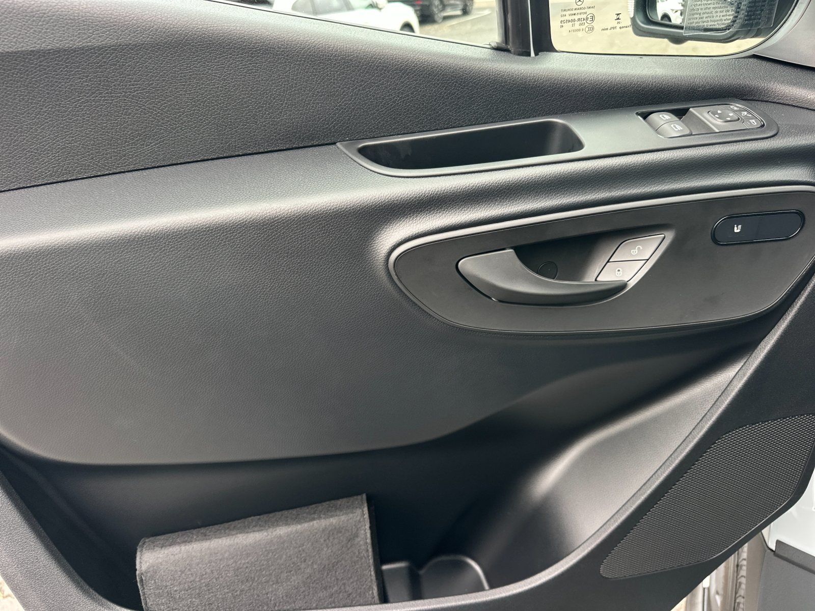 new 2025 Mercedes-Benz Sprinter 2500 car