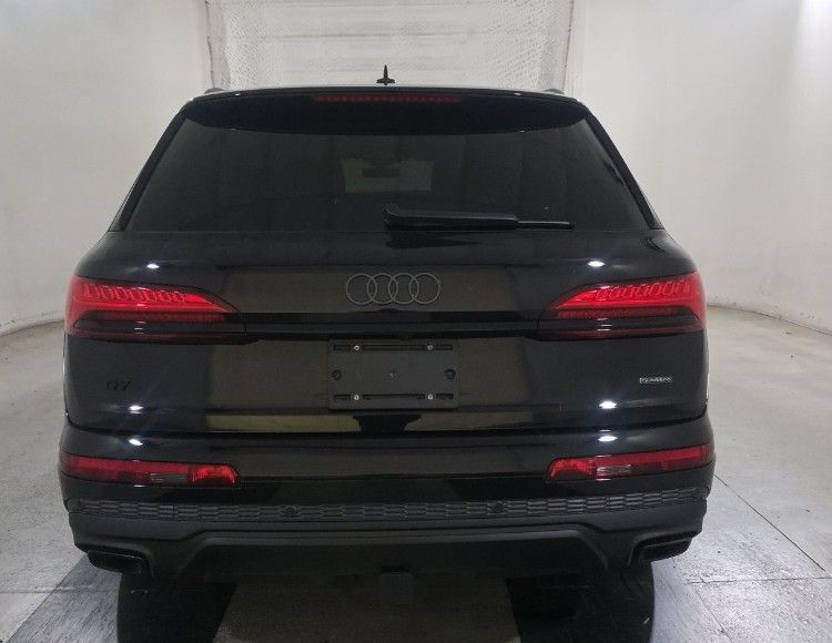 used 2025 Audi Q7 car, priced at $62,998