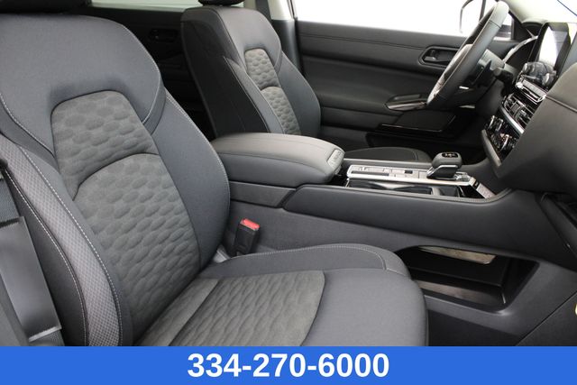 new 2025 Nissan Pathfinder car, priced at $44,225