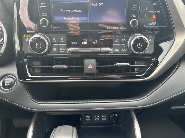 used 2022 Toyota Highlander car, priced at $36,099