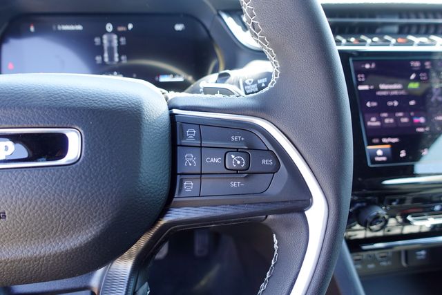 new 2025 Jeep Grand Cherokee car, priced at $41,350